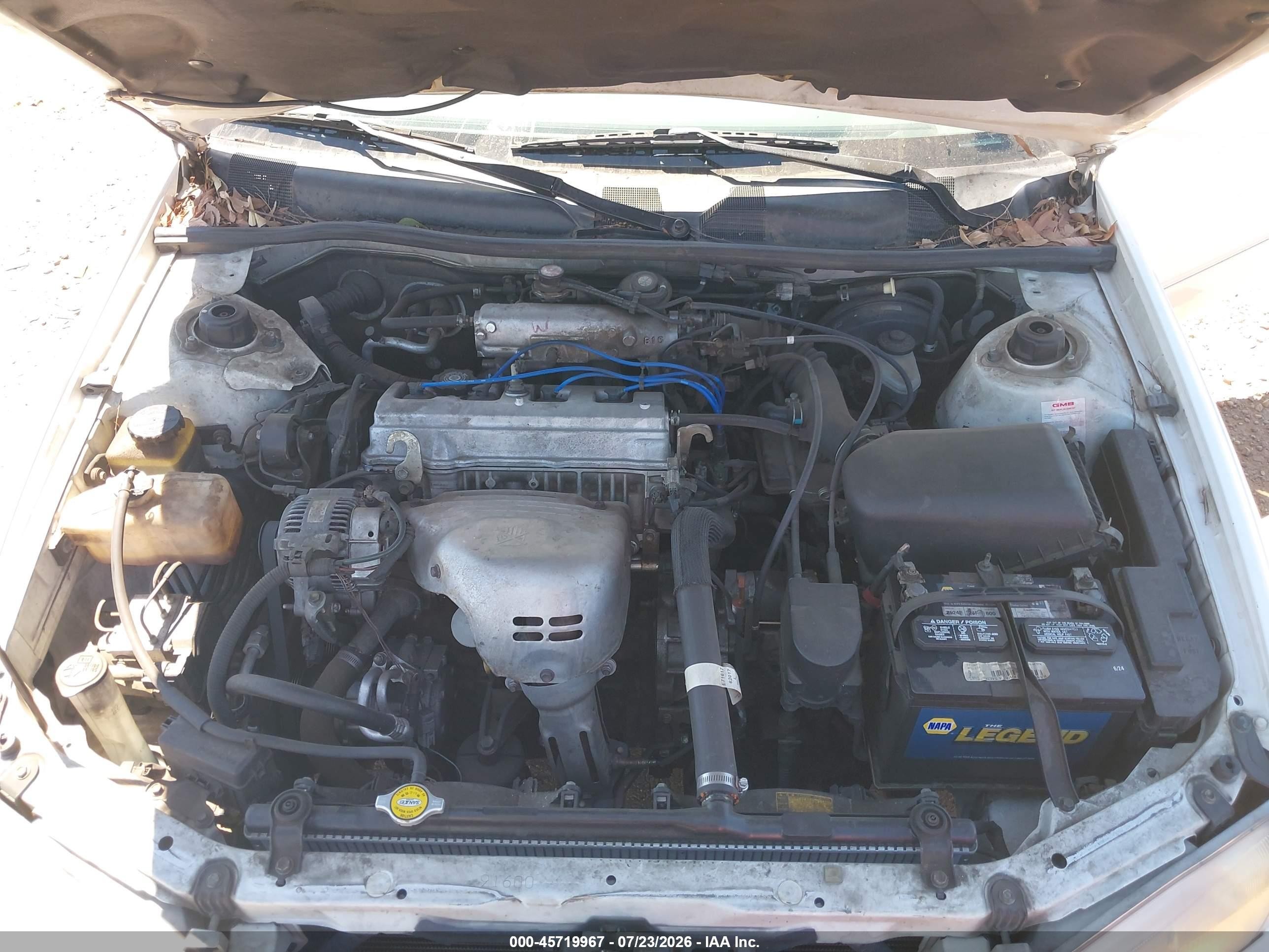 1997 Toyota Camry Le White vin: JT2BG22K5V0087750