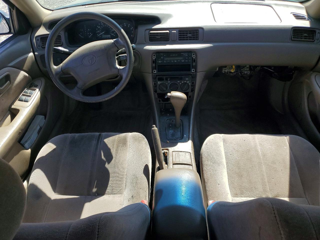 1998 Toyota Camry Le Зеленый vin: JT2BG22K5W0188322