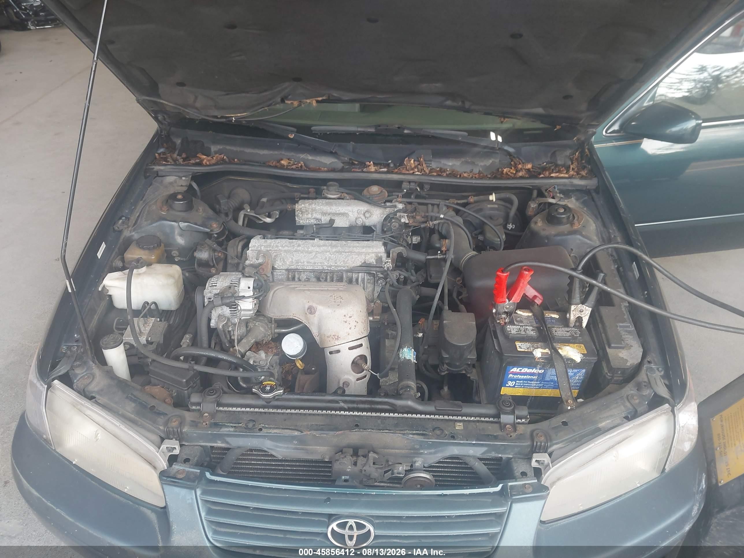 1998 Toyota Camry Le Green vin: JT2BG22K5W0247952