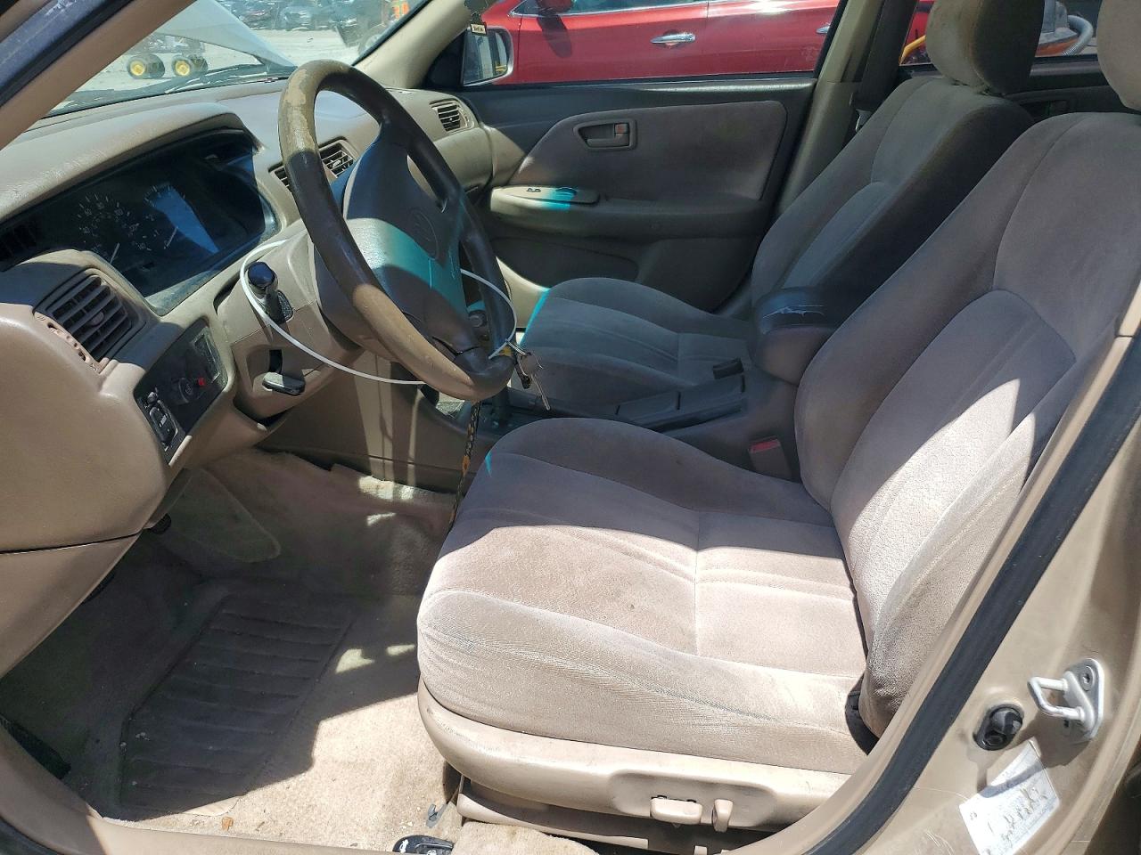 1999 Toyota Camry Le Gold vin: JT2BG22K5X0318746
