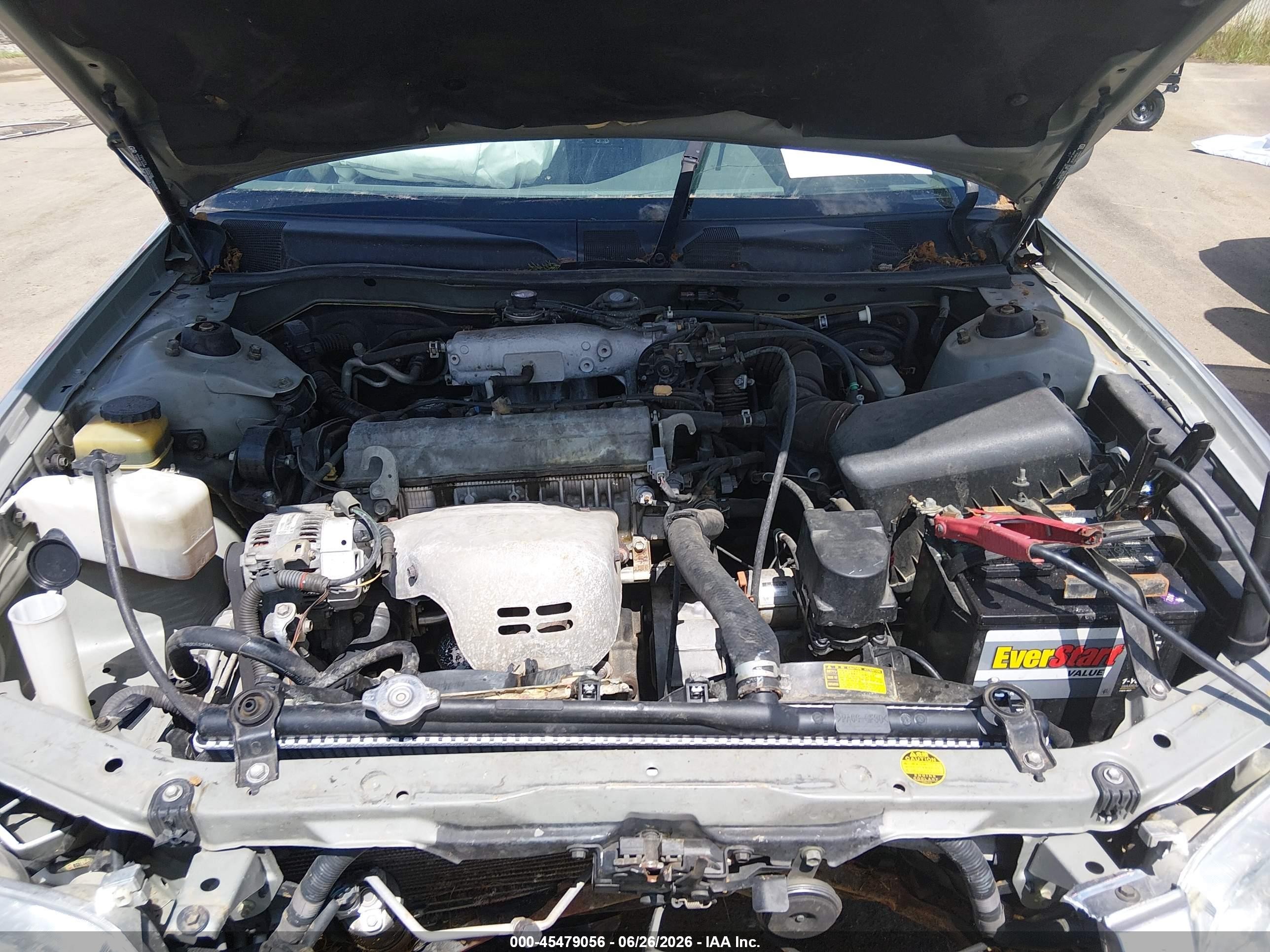 2000 Toyota Camry Le Silver vin: JT2BG22K5Y0442047