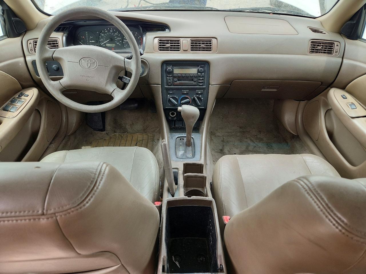 2000 Toyota Camry Le Белый vin: JT2BG22K5Y0447698