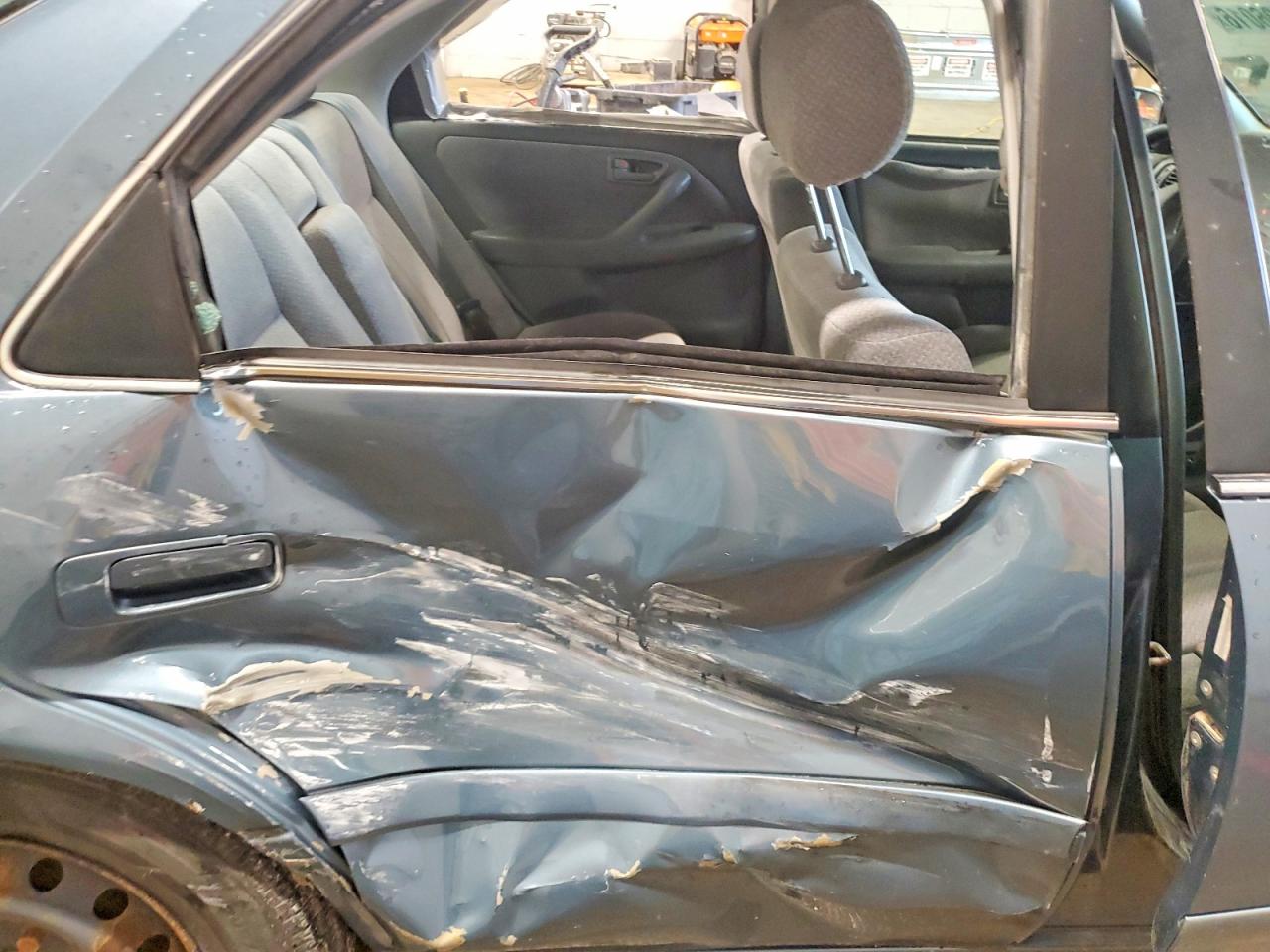 2000 Toyota Camry Le Blue vin: JT2BG22K5Y0522528