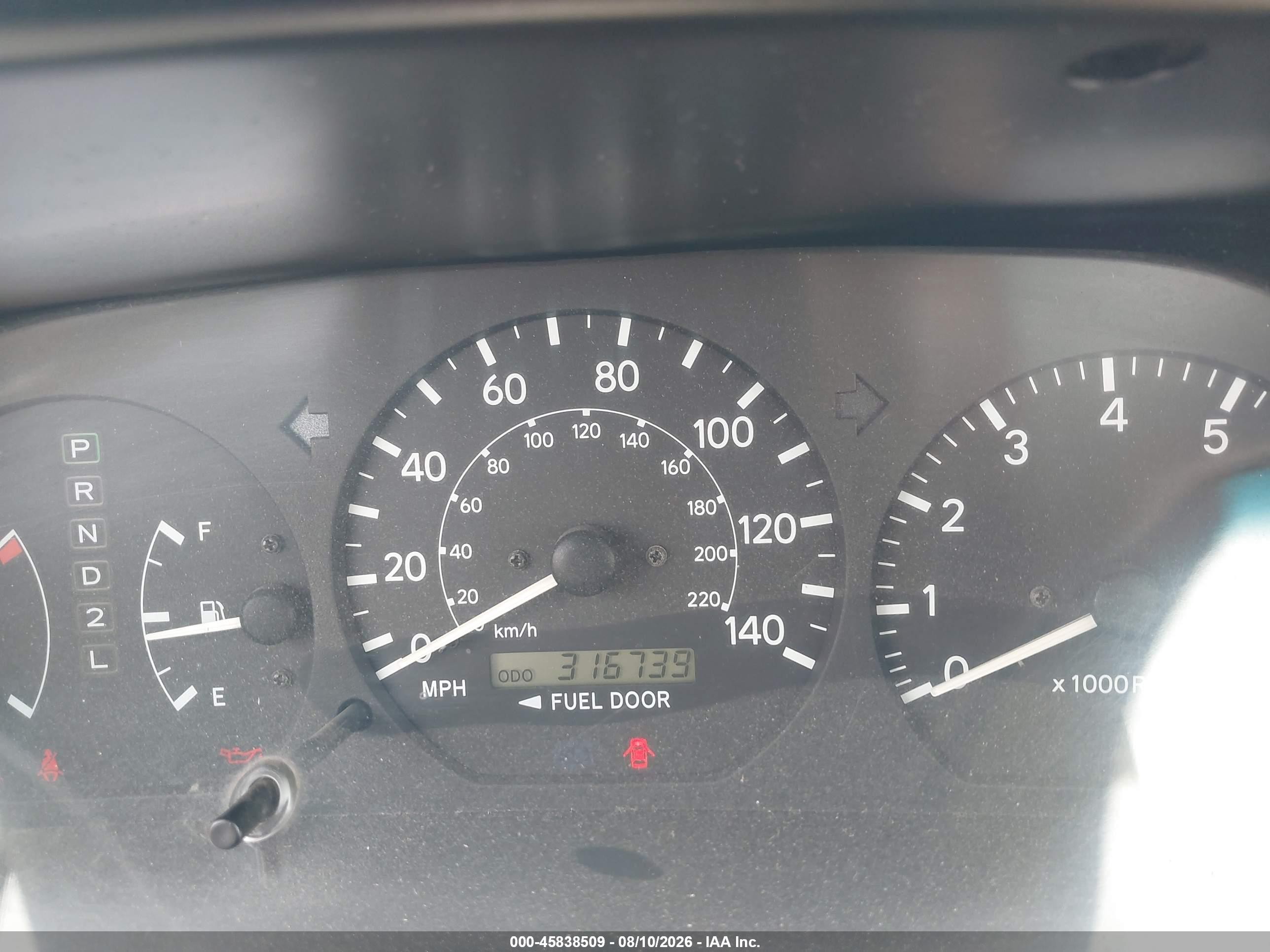 2000 Toyota Camry Le Gold vin: JT2BG22K5Y0528023