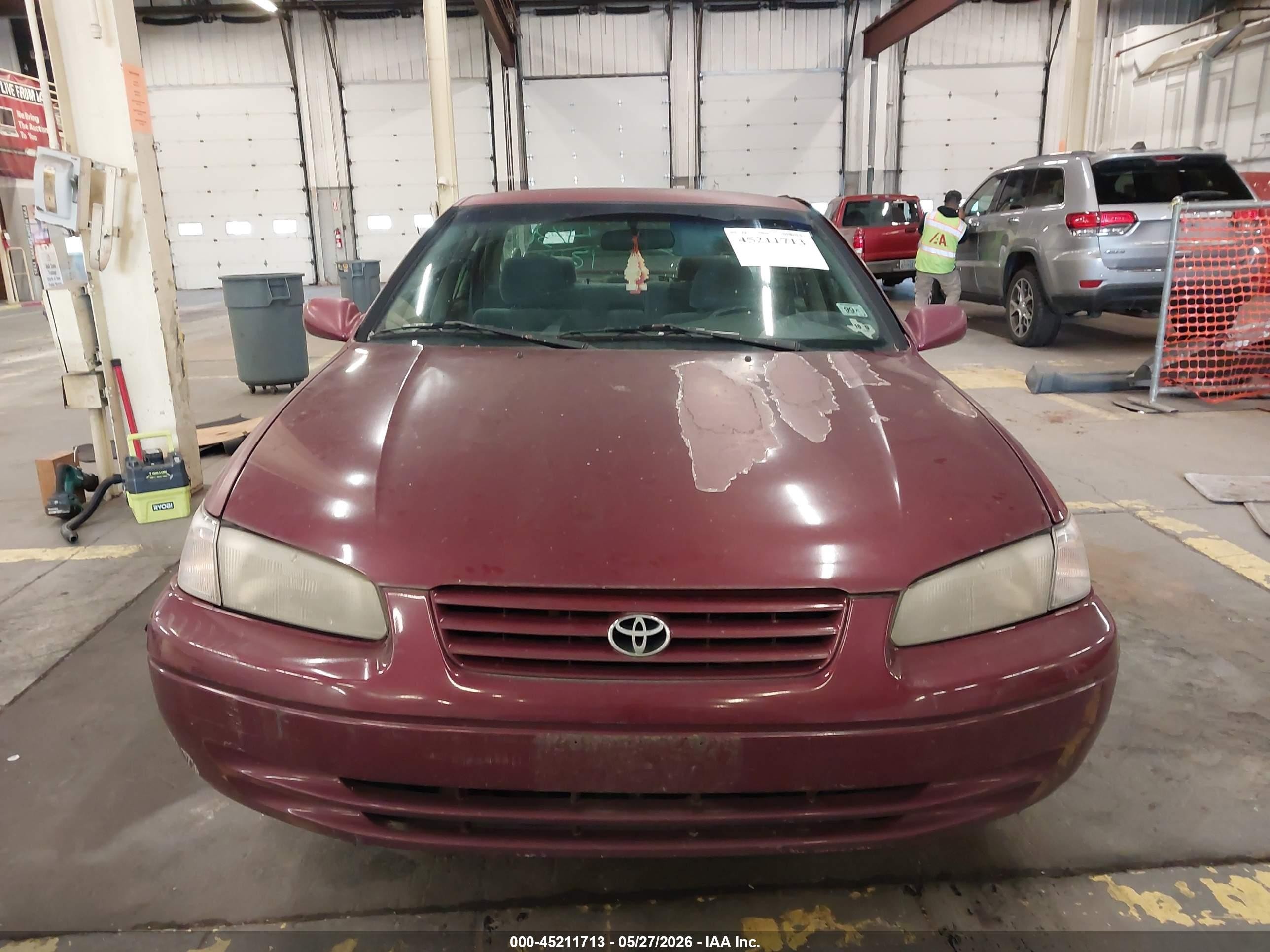 1997 Toyota Camry Le Burgundy vin: JT2BG22K6V0004391