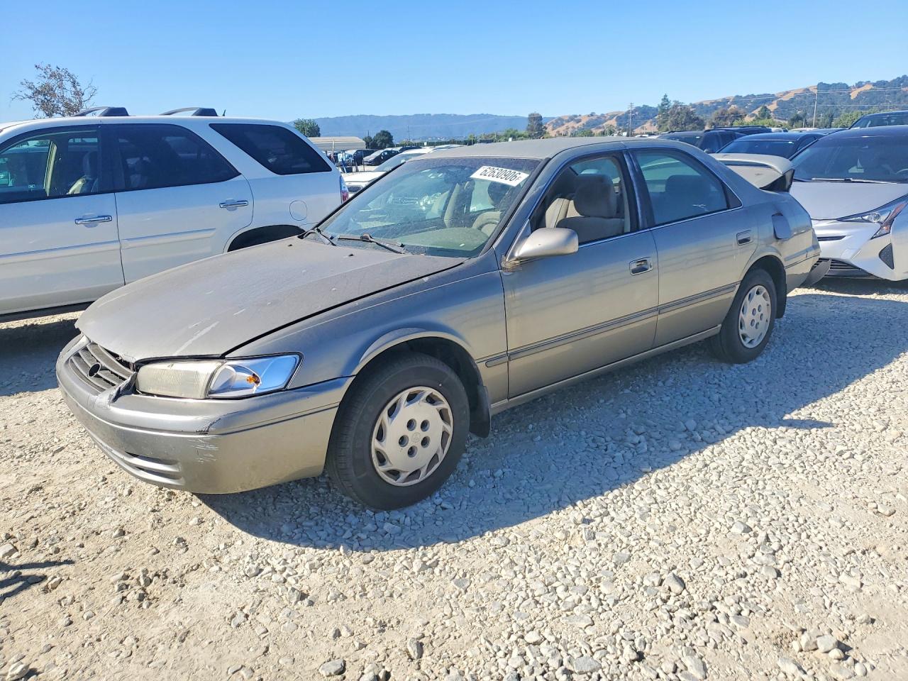 1997 Toyota Camry Le Brown vin: JT2BG22K6V0065871