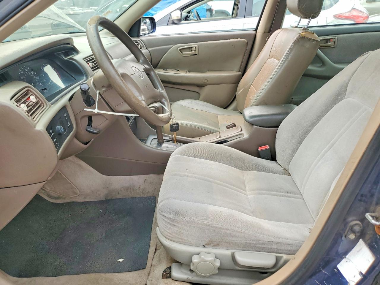 1998 Toyota Camry Le Blue vin: JT2BG22K6W0156866