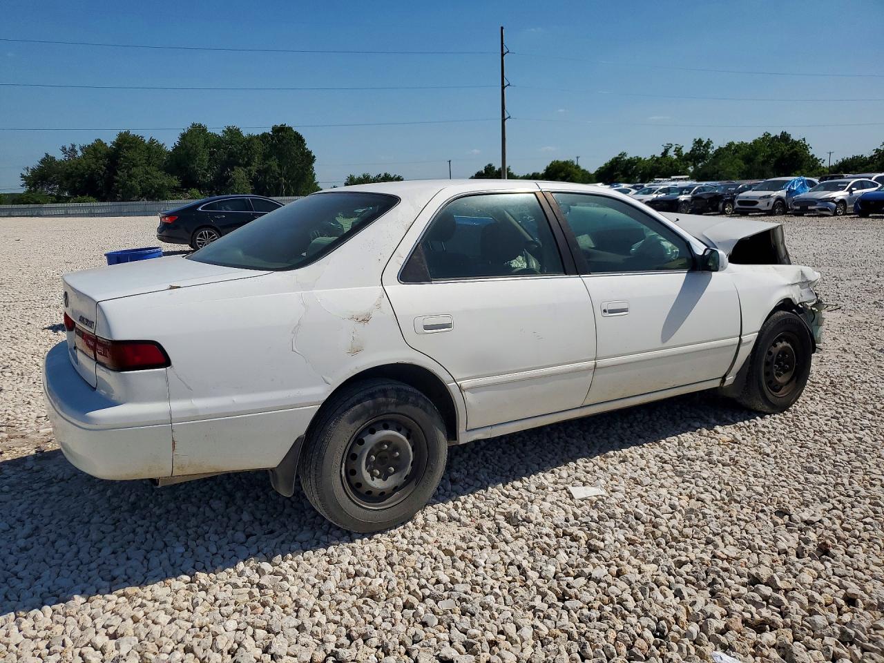 1999 Toyota Camry Le Белый vin: JT2BG22K6X0277284