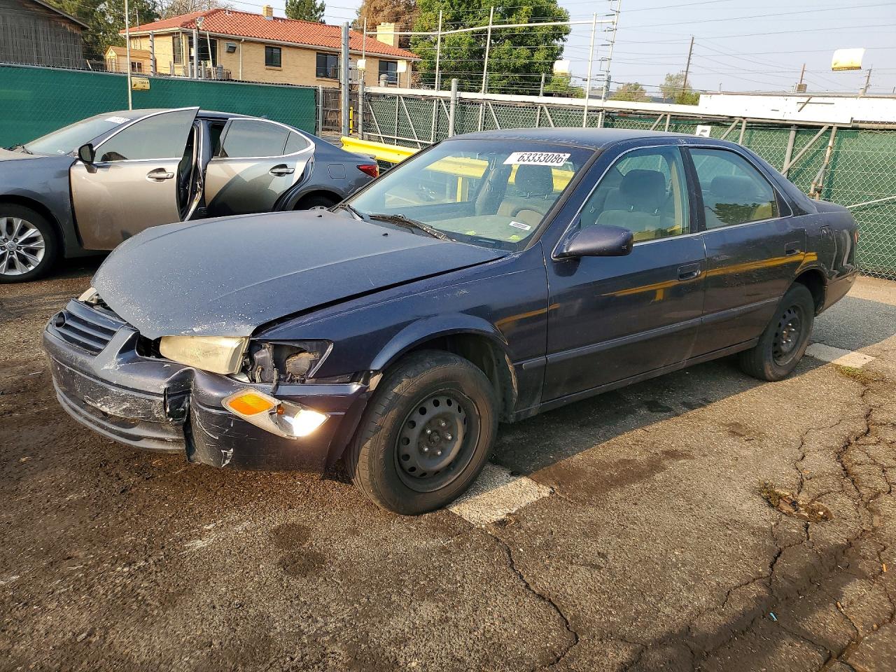 1999 Toyota Camry Le Blue vin: JT2BG22K6X0308758