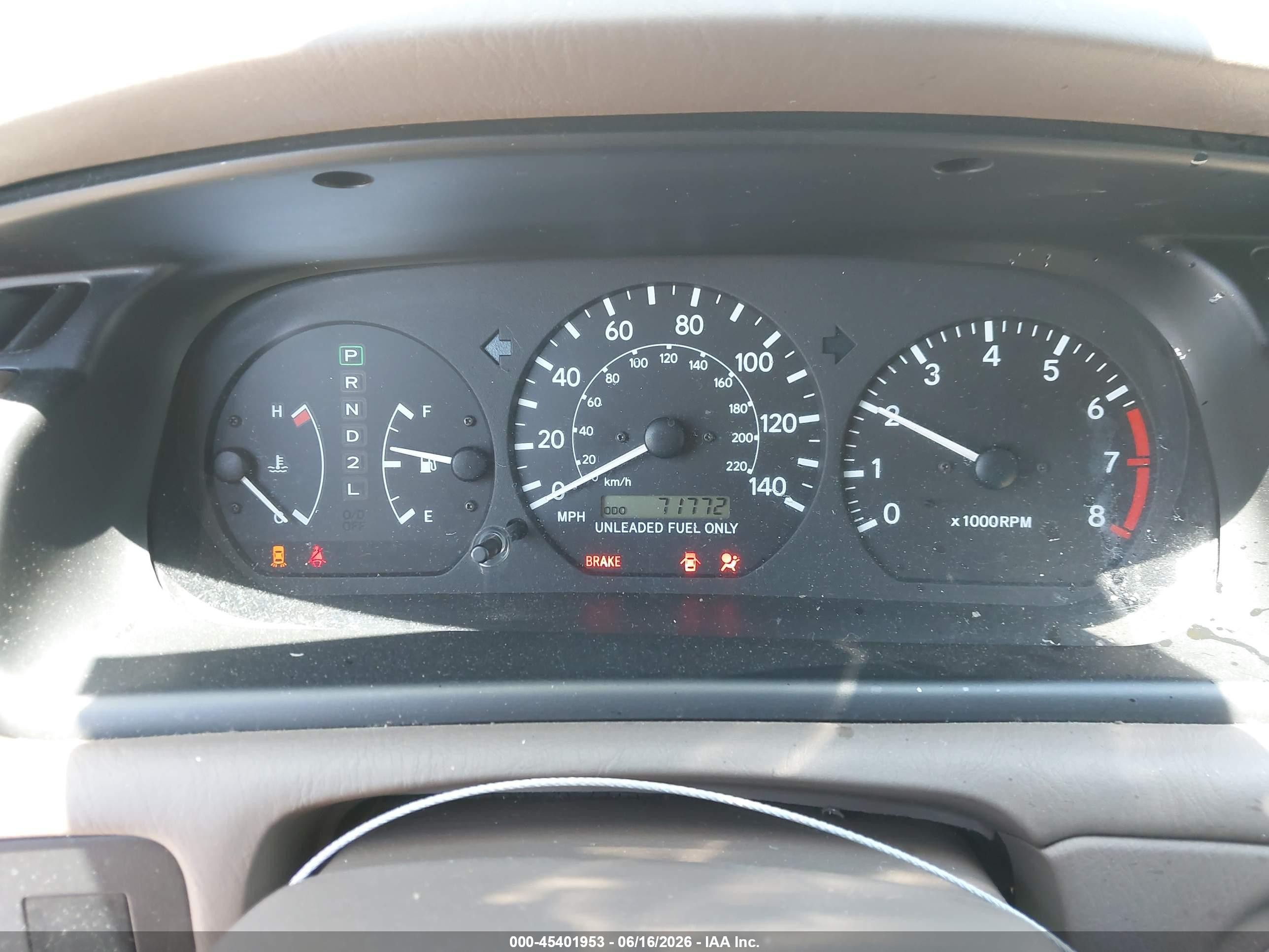 1998 Toyota Camry Le Gray vin: JT2BG22K7W0118532
