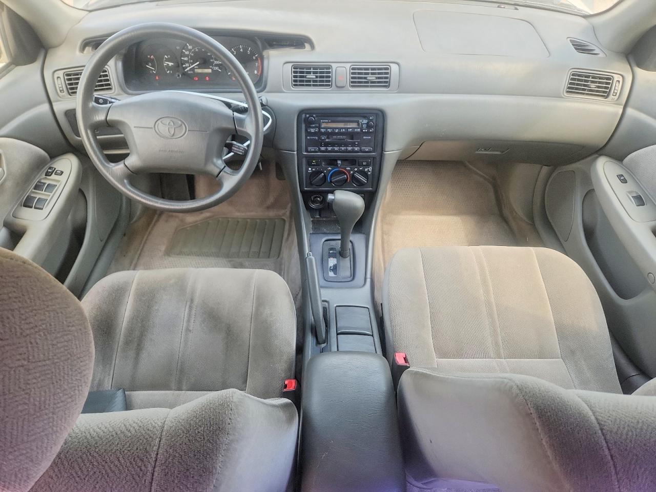 1999 Toyota Camry Ce Beige vin: JT2BG22K7X0348590