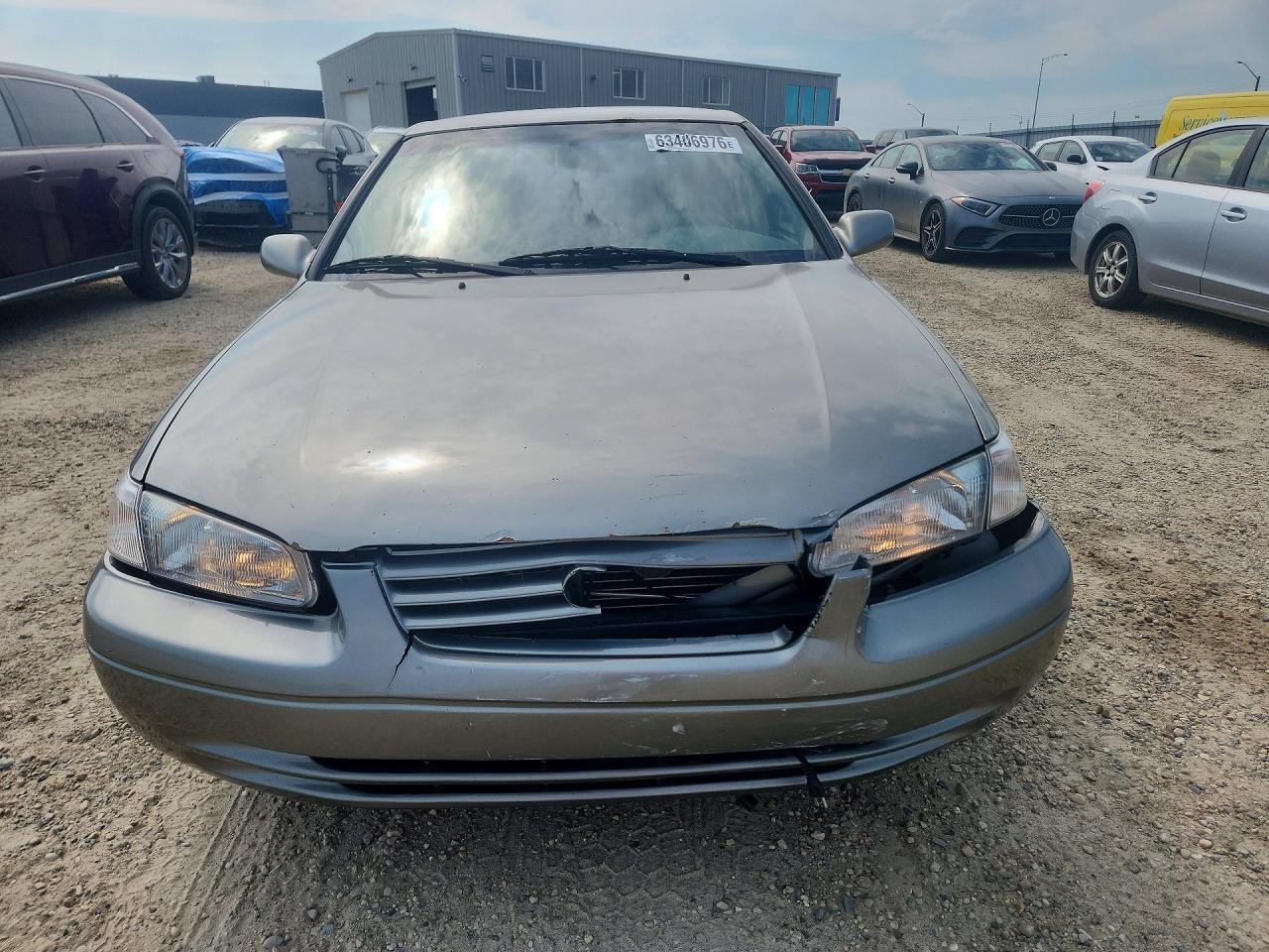 1999 Toyota Camry Ce Beige vin: JT2BG22K7X0348590