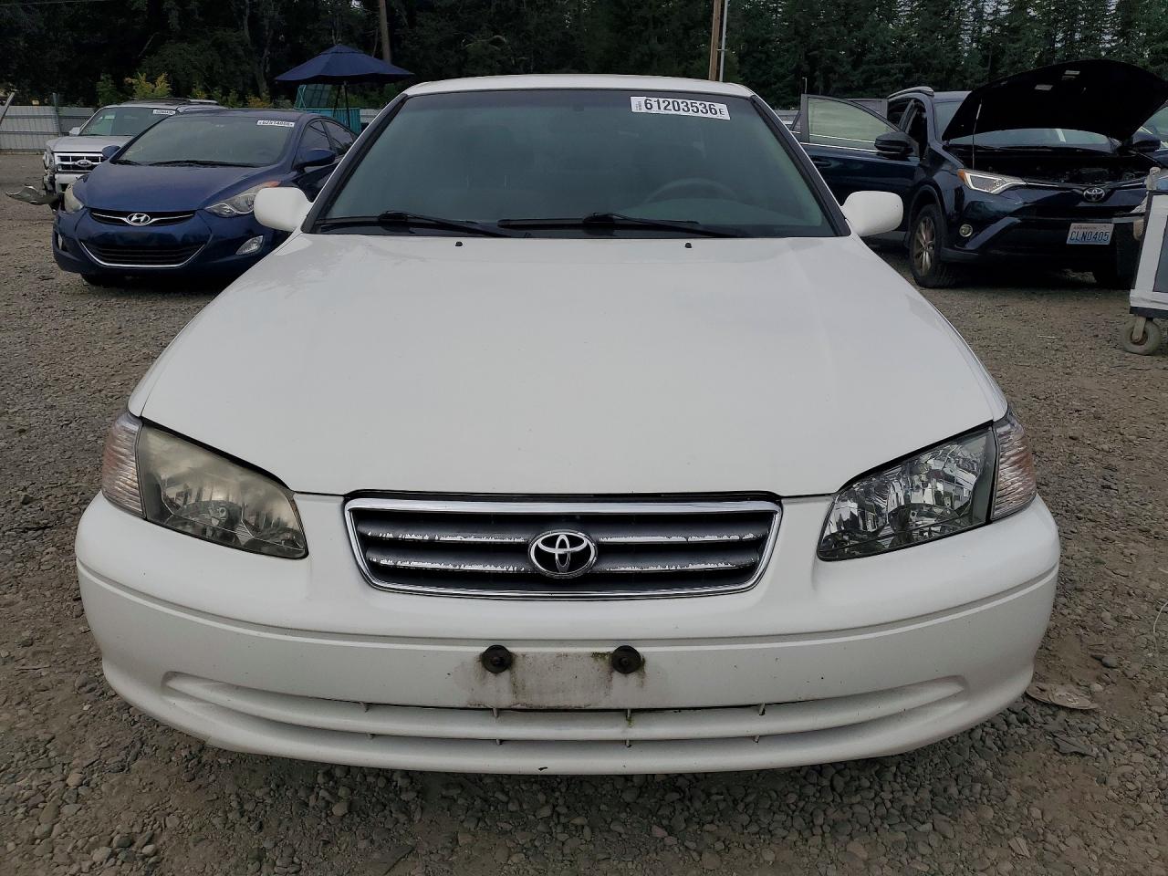 2000 Toyota Camry Le White vin: JT2BG22K7Y0397158