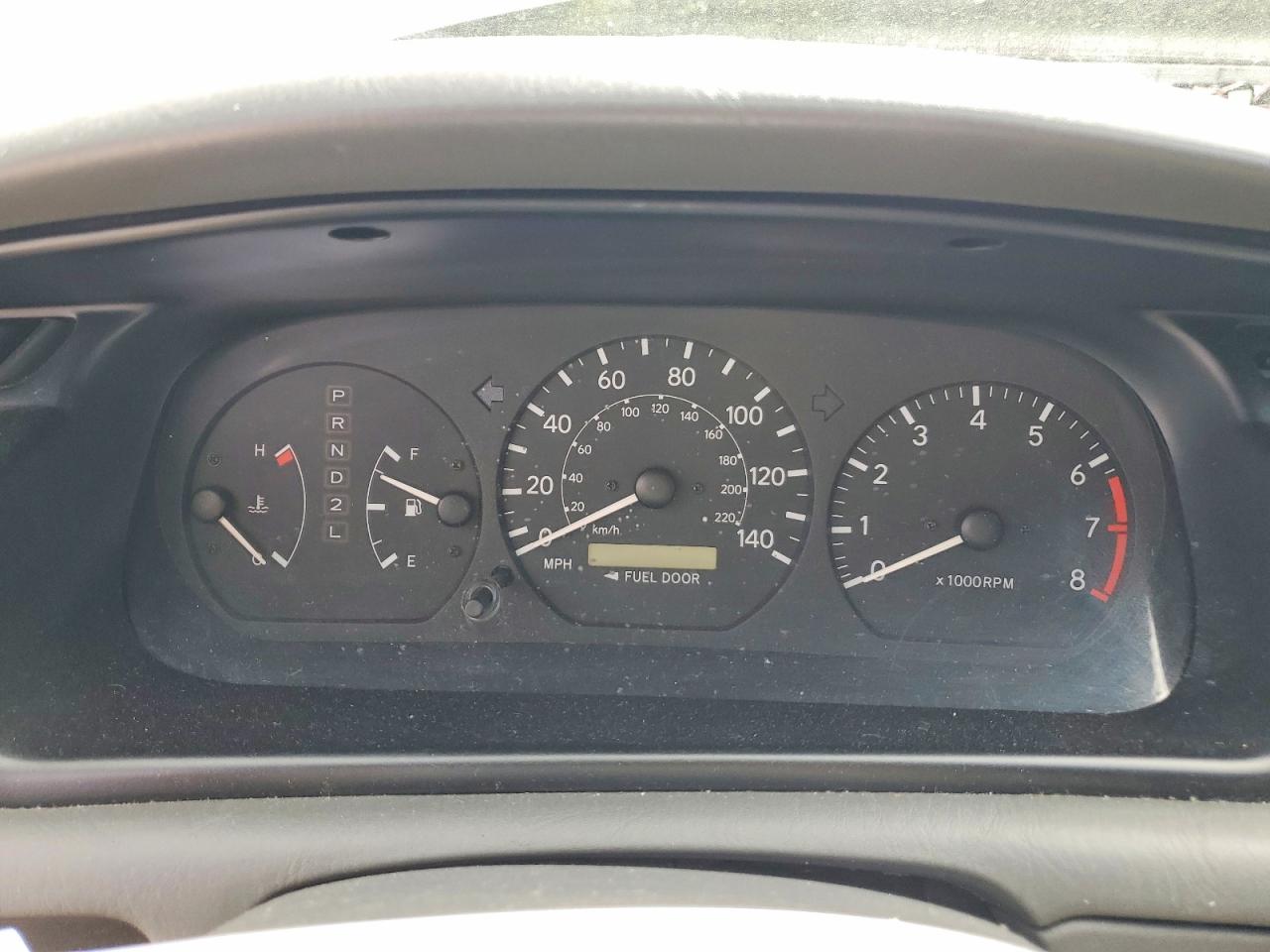2000 Toyota Camry Le White vin: JT2BG22K7Y0397158