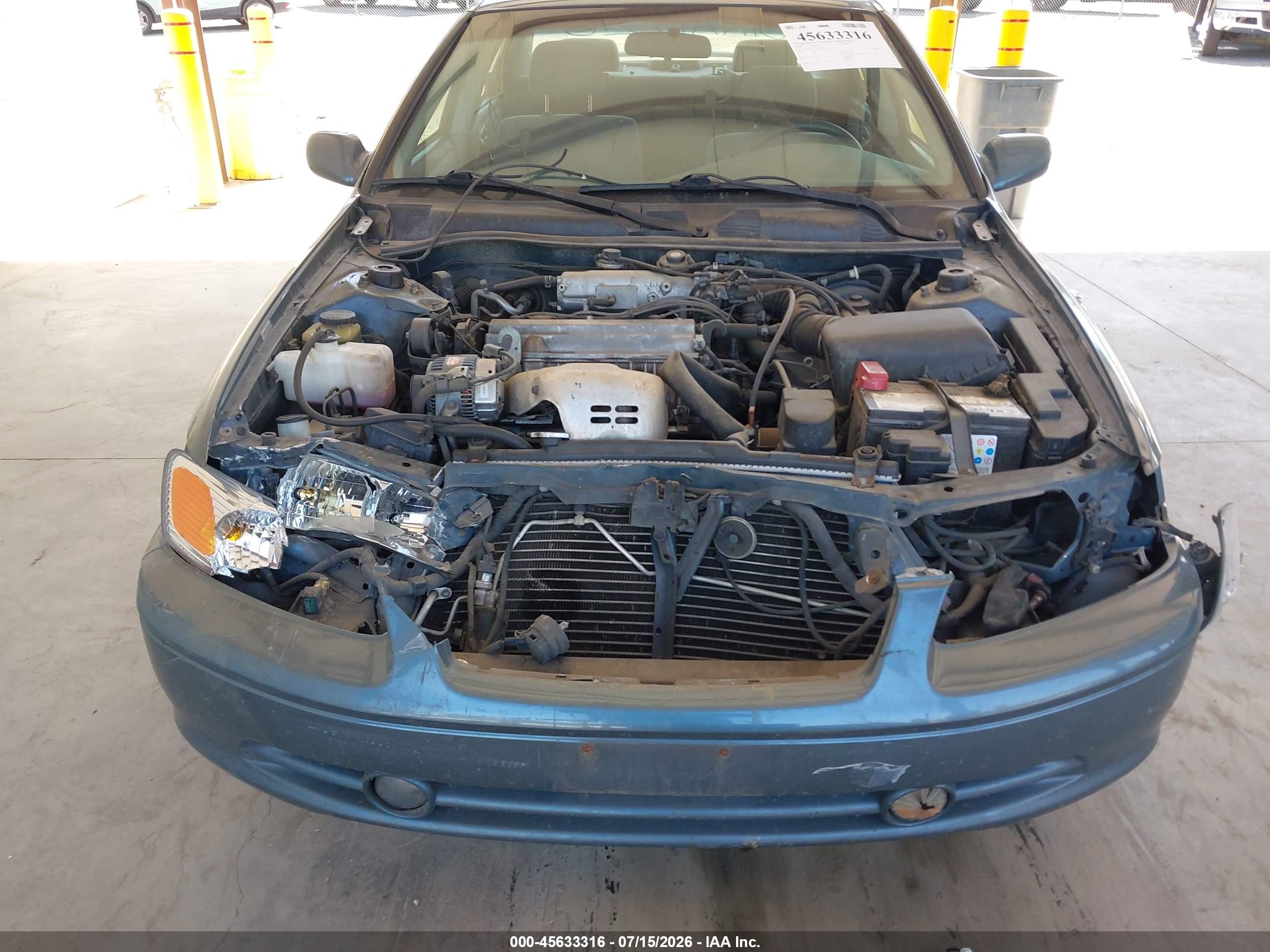 2000 Toyota Camry Le Green vin: JT2BG22K7Y0409048