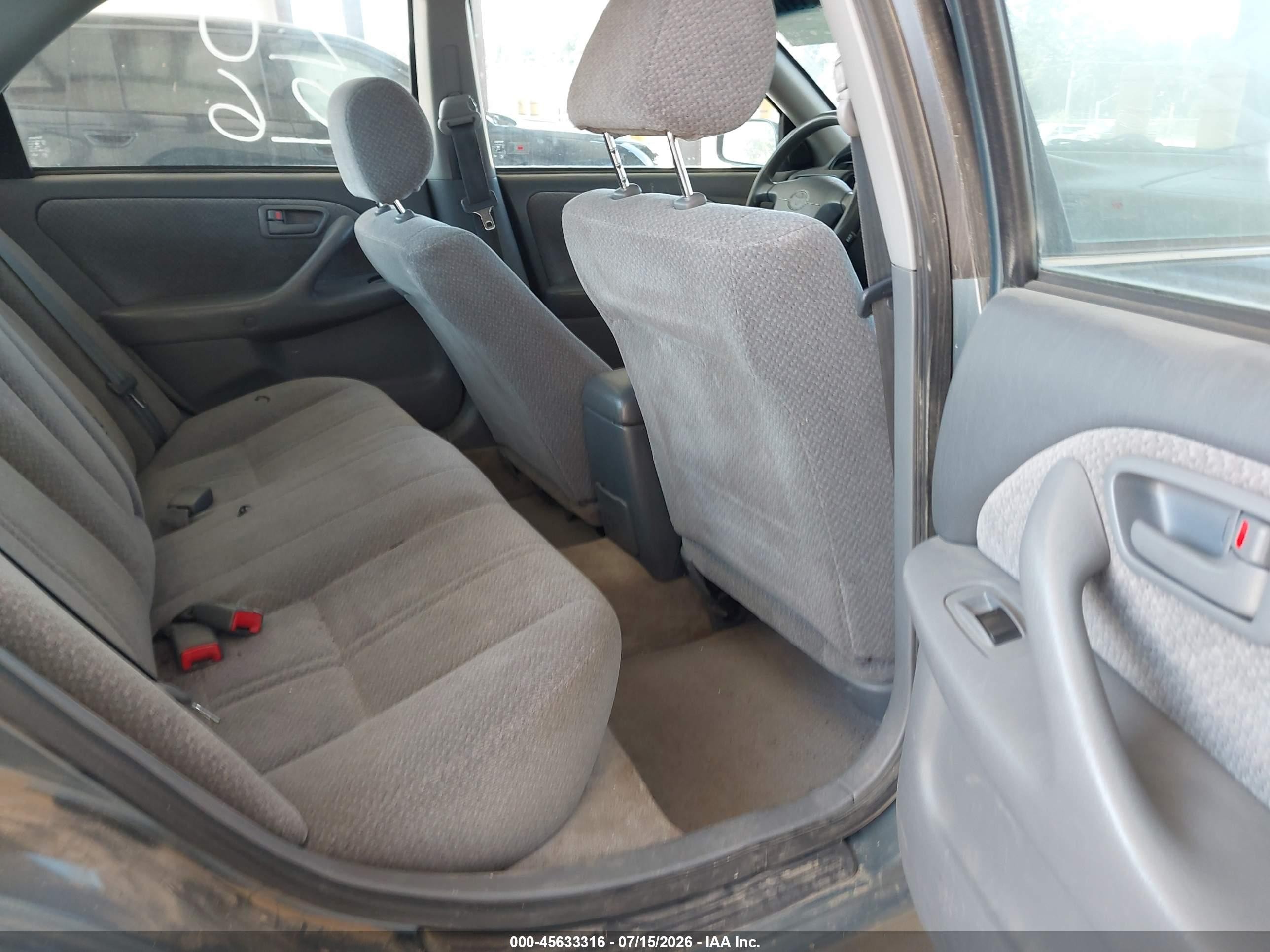 2000 Toyota Camry Le Green vin: JT2BG22K7Y0409048
