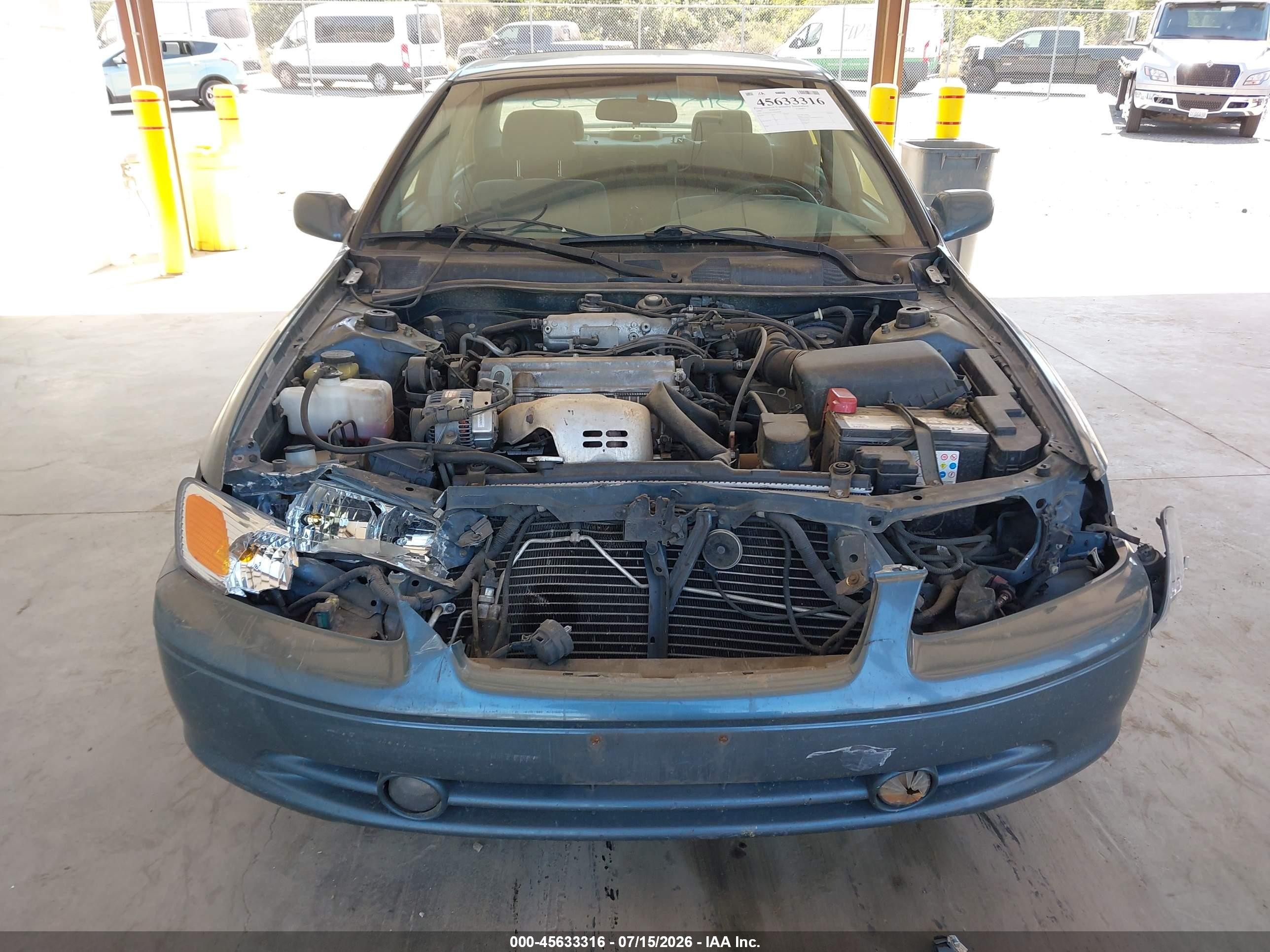 2000 Toyota Camry Le Green vin: JT2BG22K7Y0409048