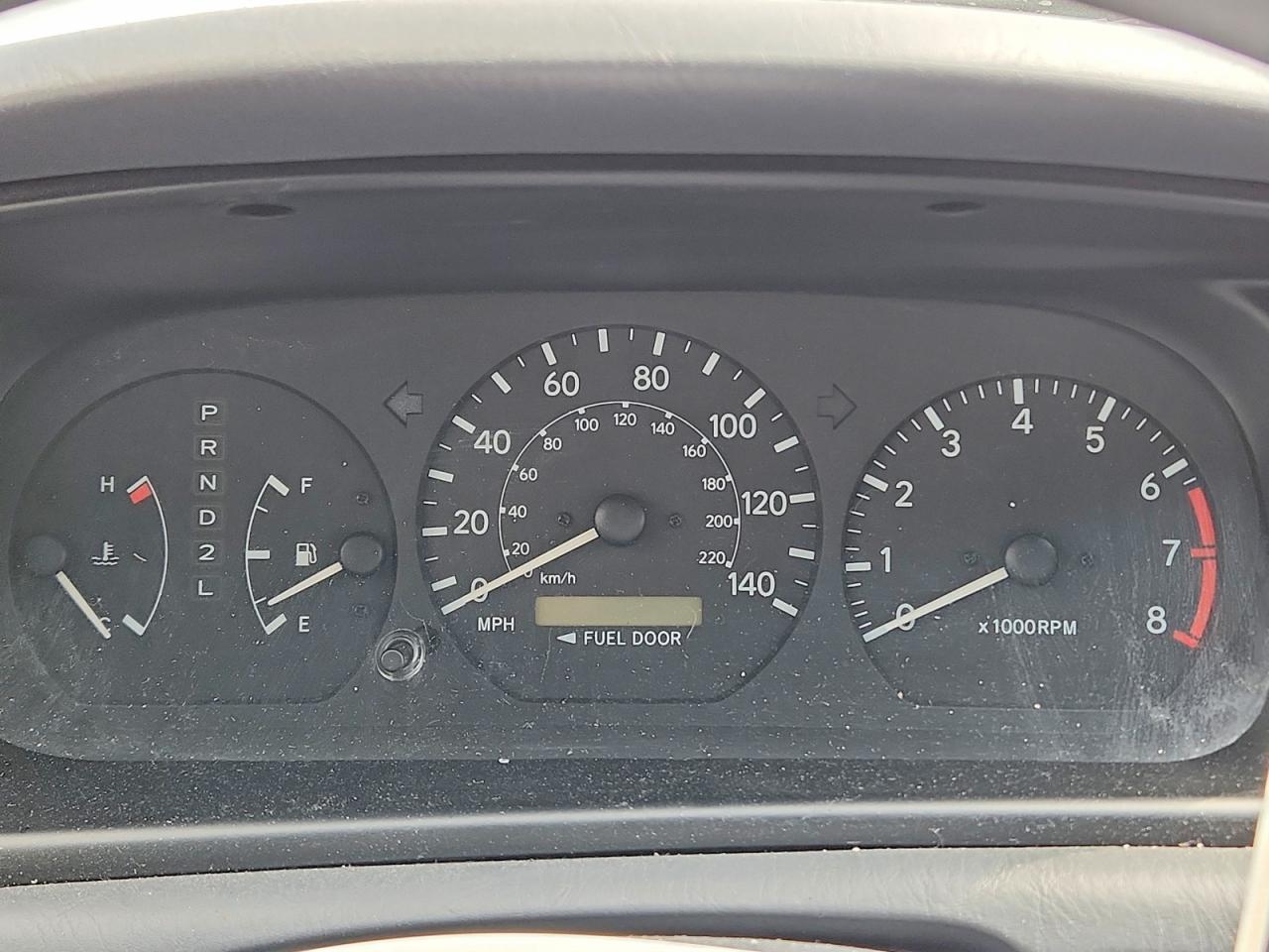 2000 Toyota Camry Le Silver vin: JT2BG22K7Y0431941