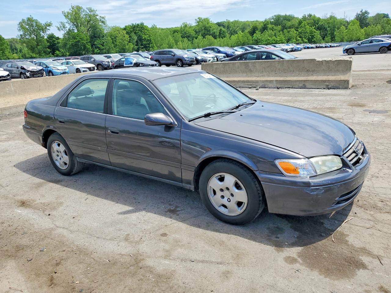 2000 Toyota Camry Le Charcoal vin: JT2BG22K7Y0442762