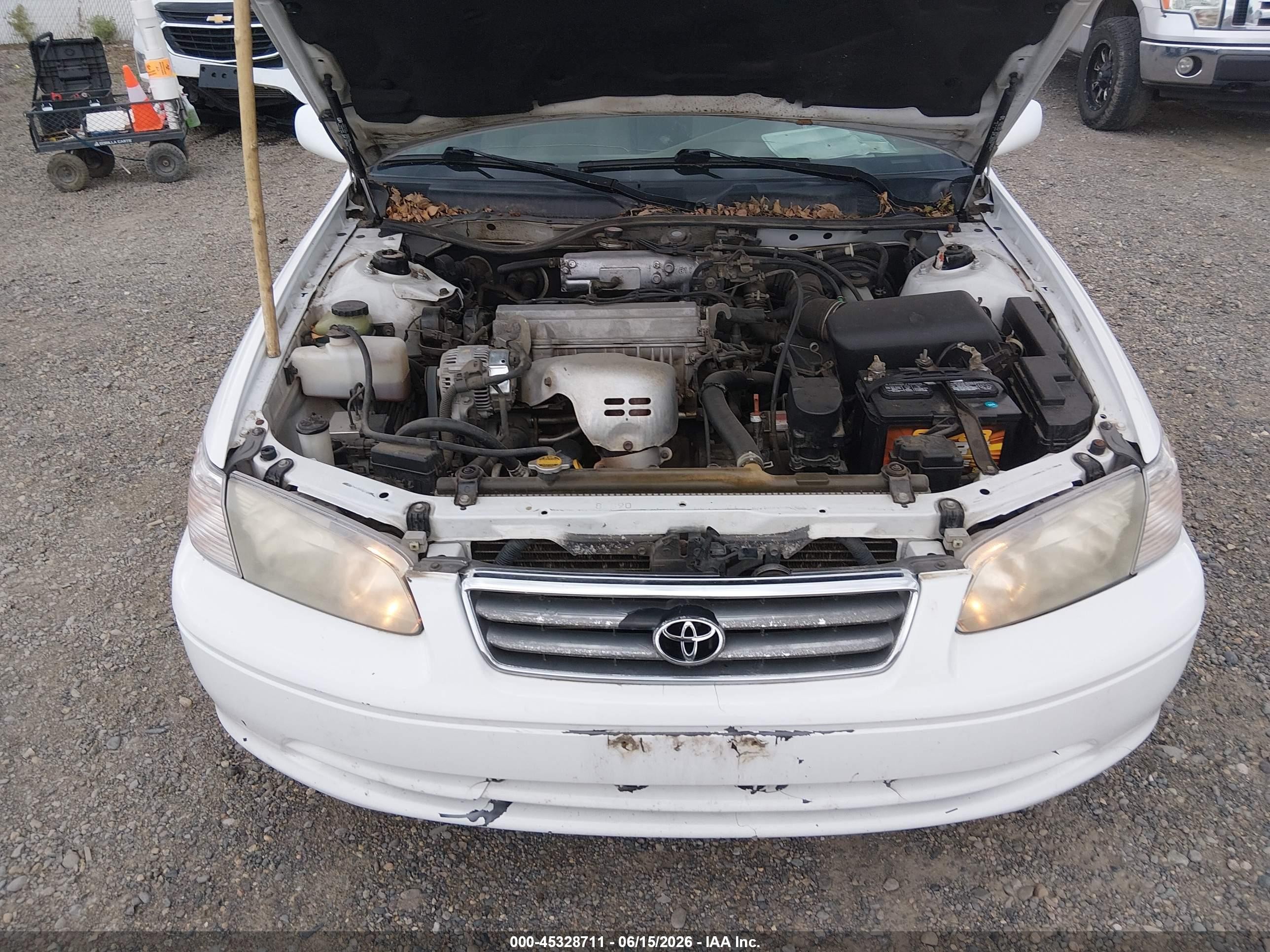 2000 Toyota Camry Le White vin: JT2BG22K7Y0452241