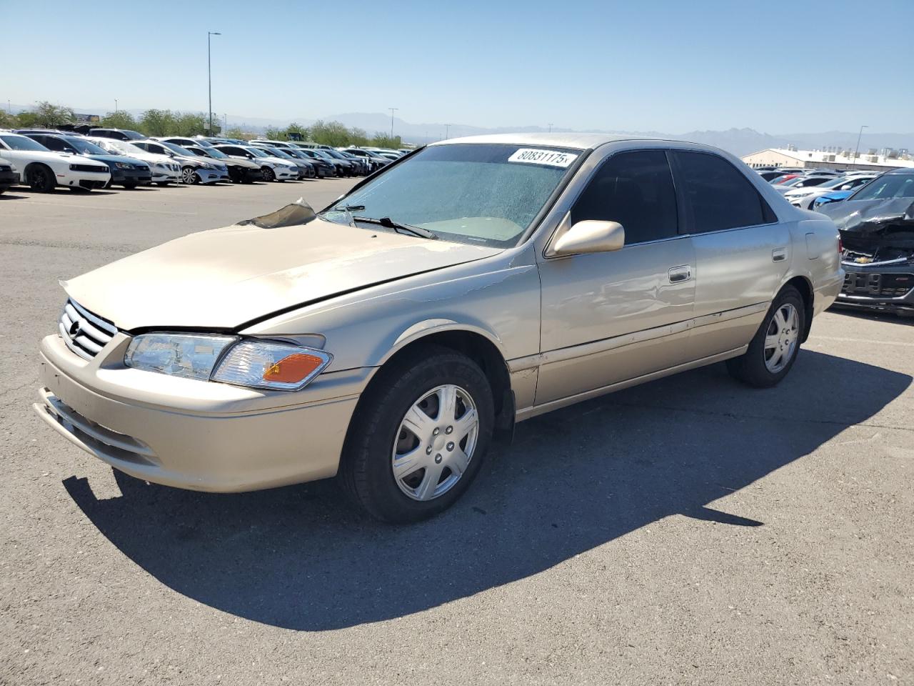 2000 Toyota Camry Le Gold vin: JT2BG22K7Y0476345