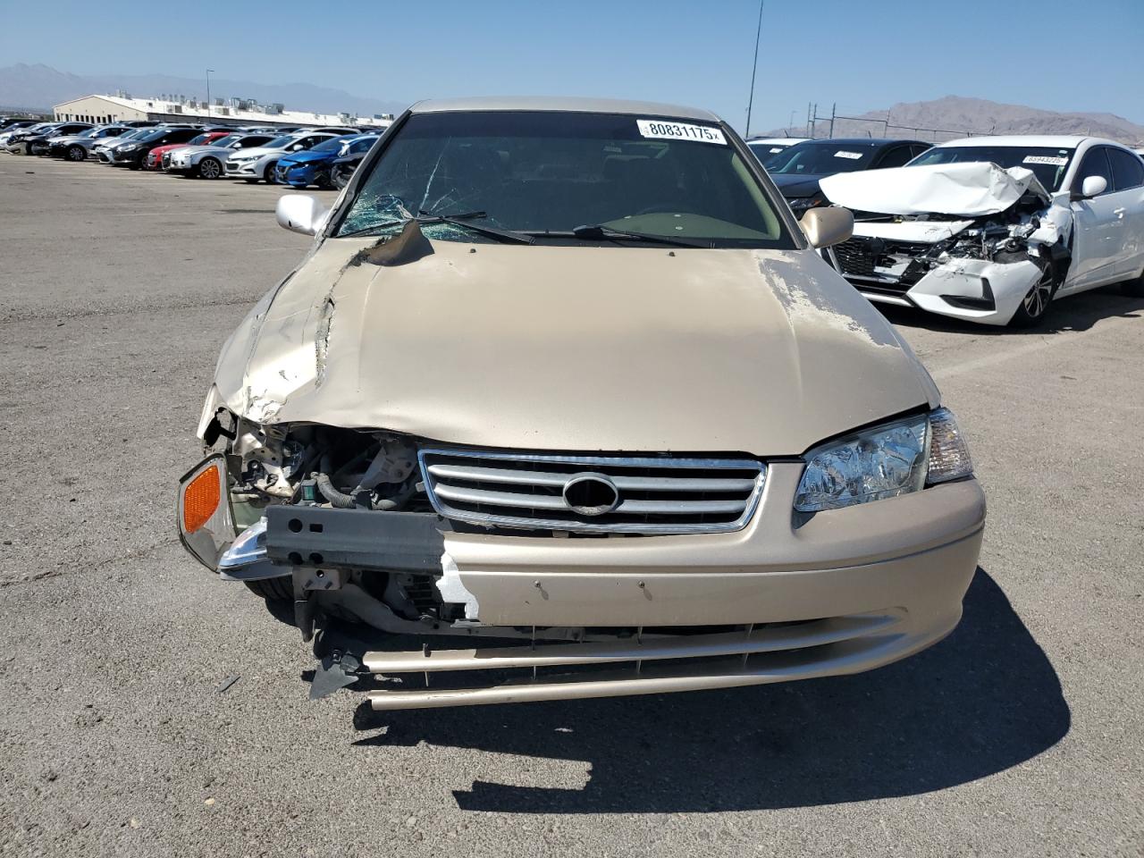 2000 Toyota Camry Le Gold vin: JT2BG22K7Y0476345