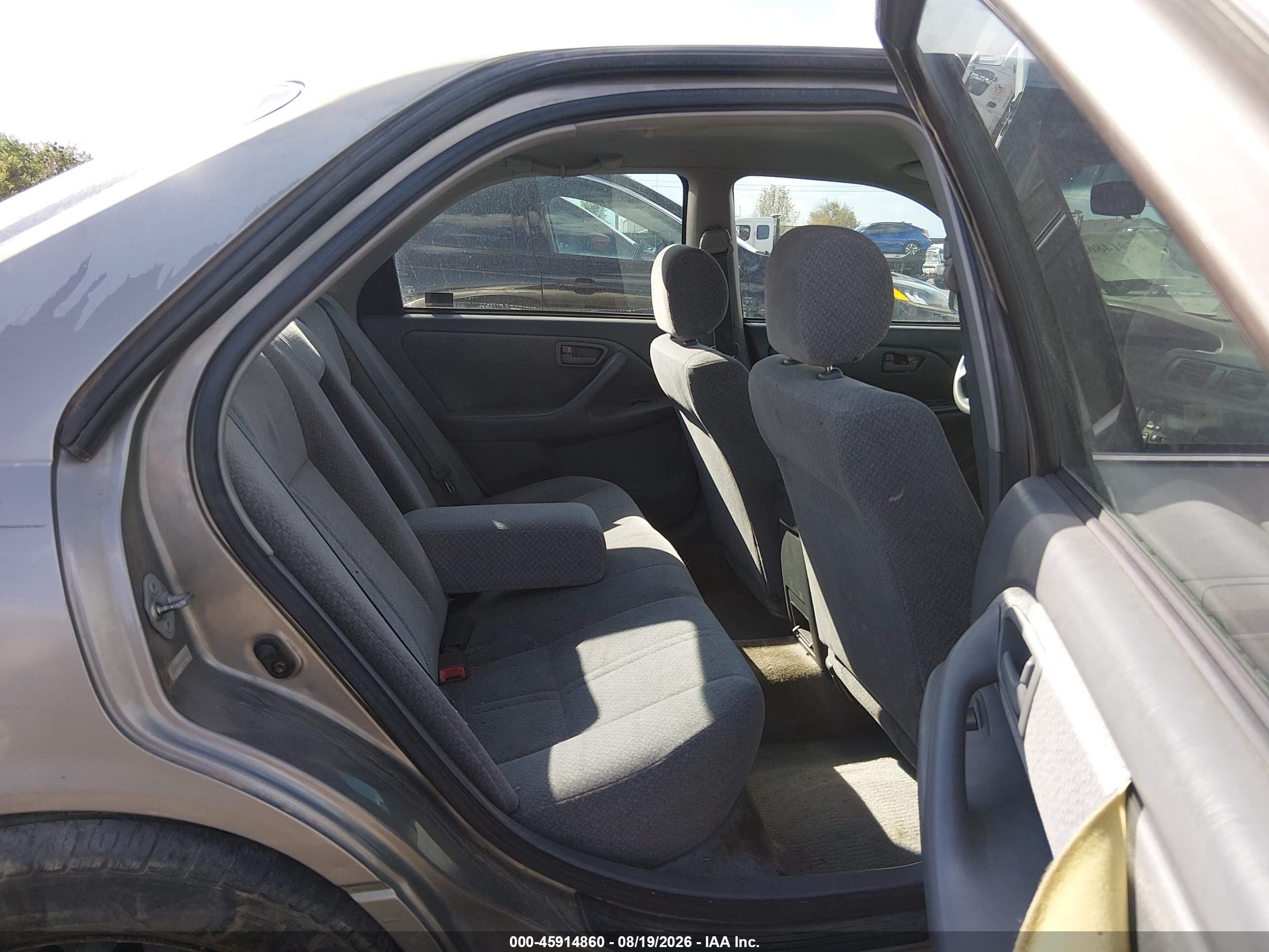 2000 Toyota Camry Le Pewter vin: JT2BG22K7Y0478953