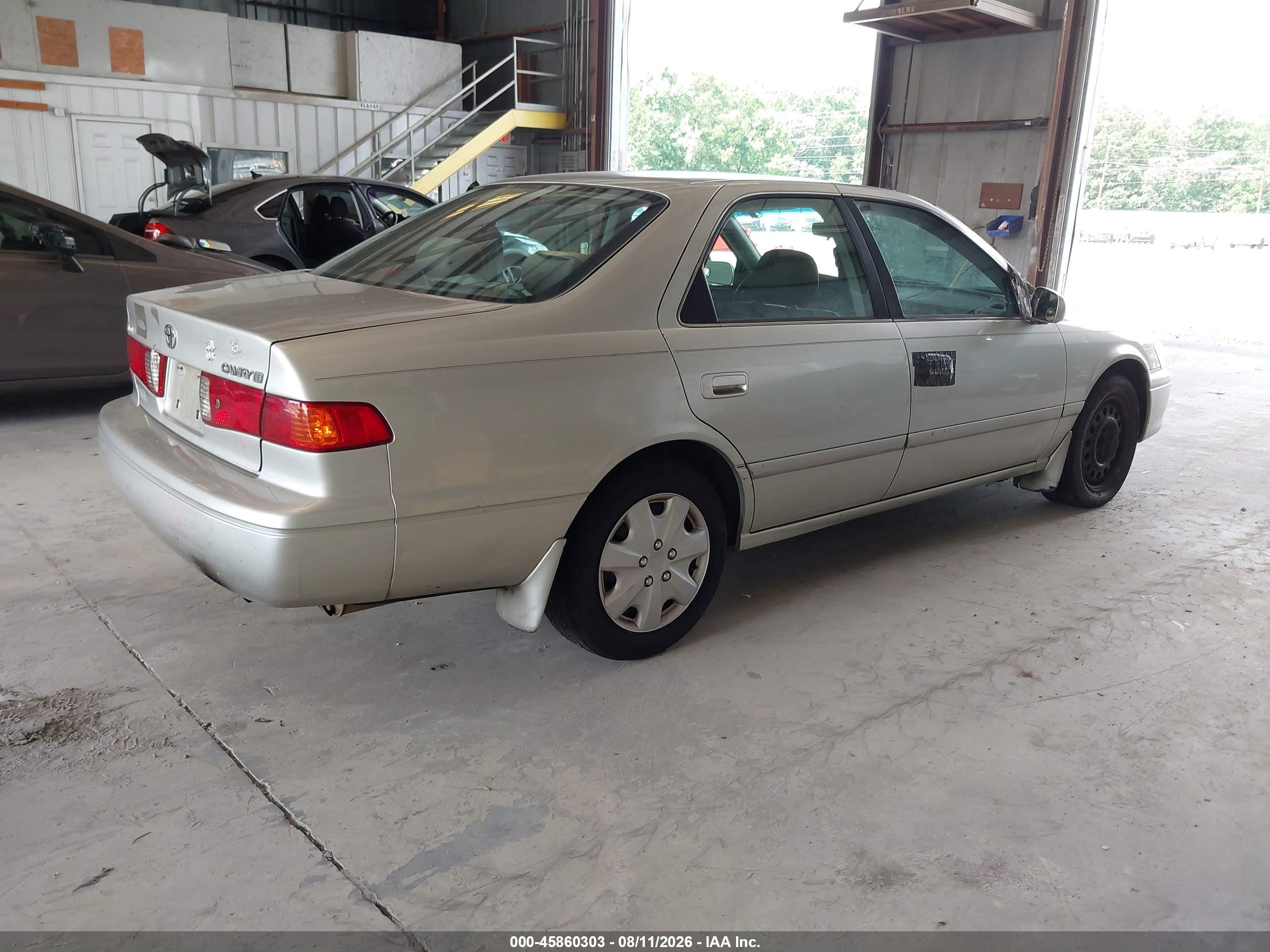 2000 Toyota Camry Le Silver vin: JT2BG22K7Y0492500