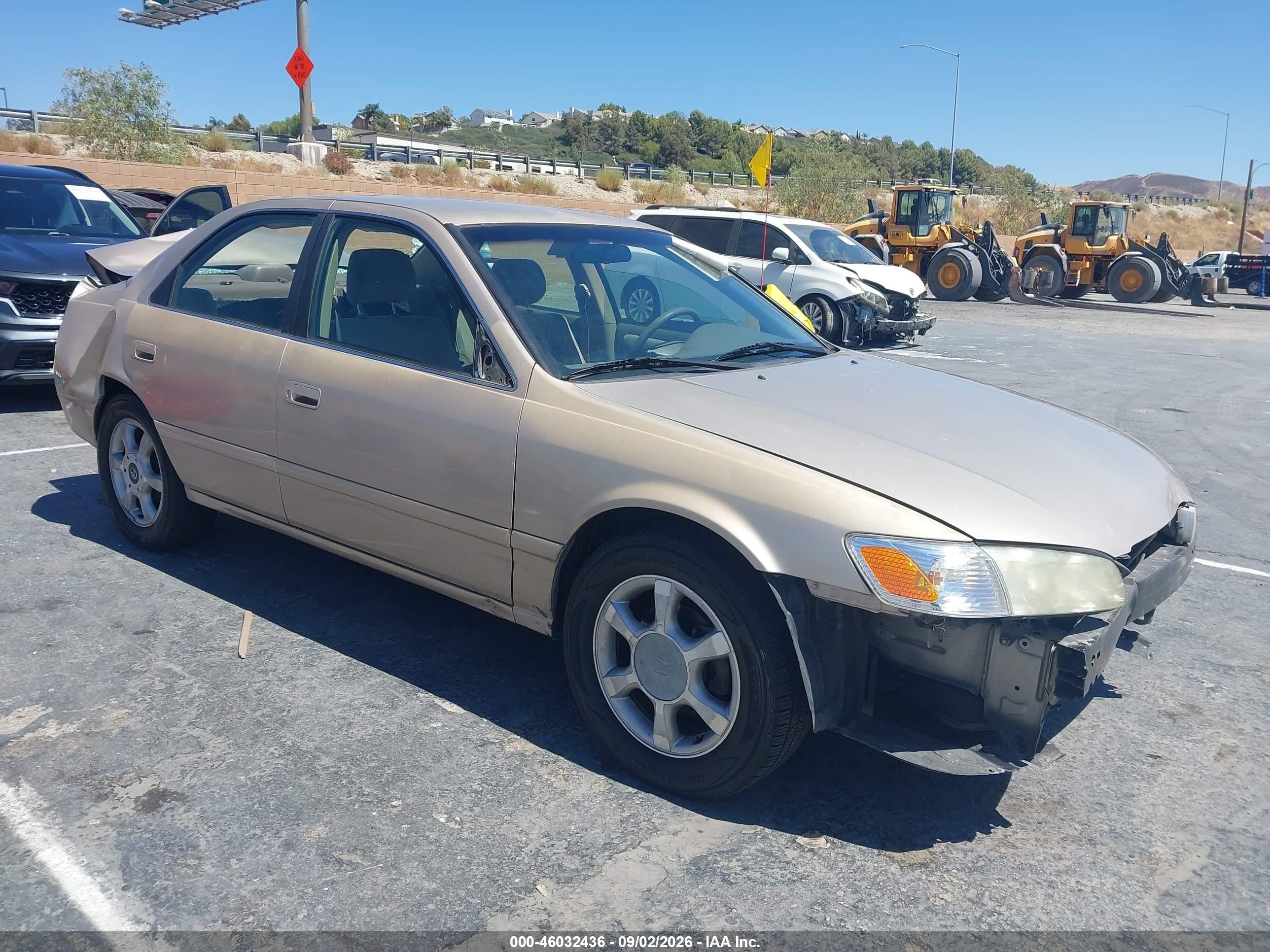 2000 Toyota Camry Le Champagne vin: JT2BG22K7Y0499463