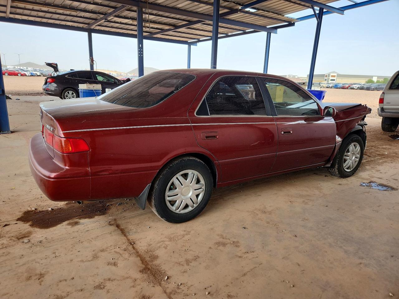 2000 Toyota Camry Le Red vin: JT2BG22K7Y0507643