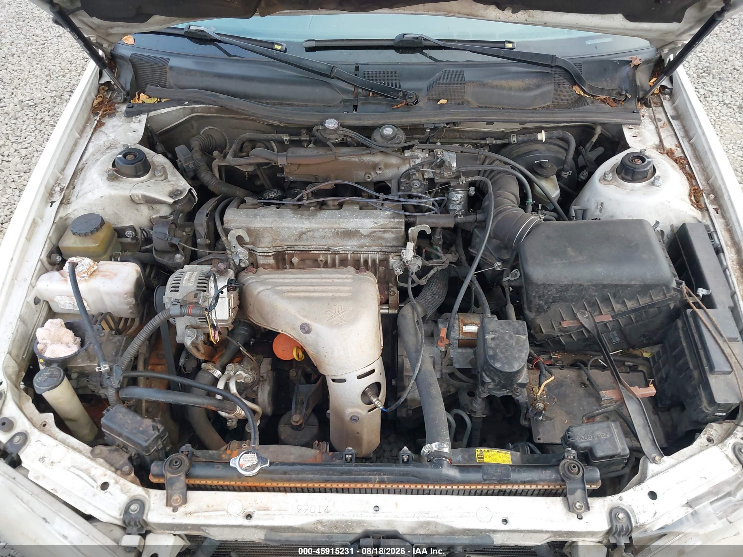 2001 Toyota Camry Le White vin: JT2BG22K810557389