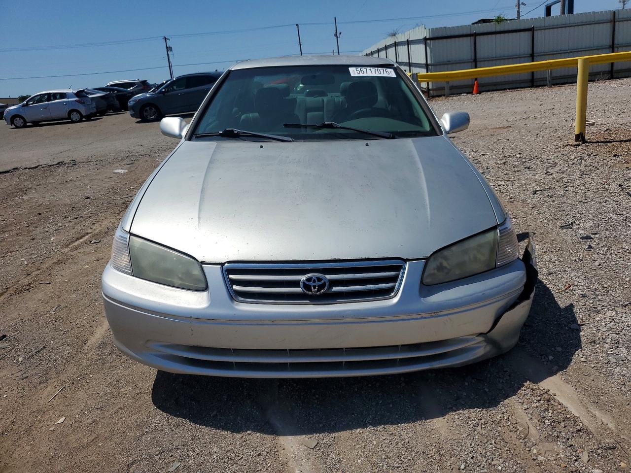 2001 Toyota Camry Le Silver vin: JT2BG22K810566707