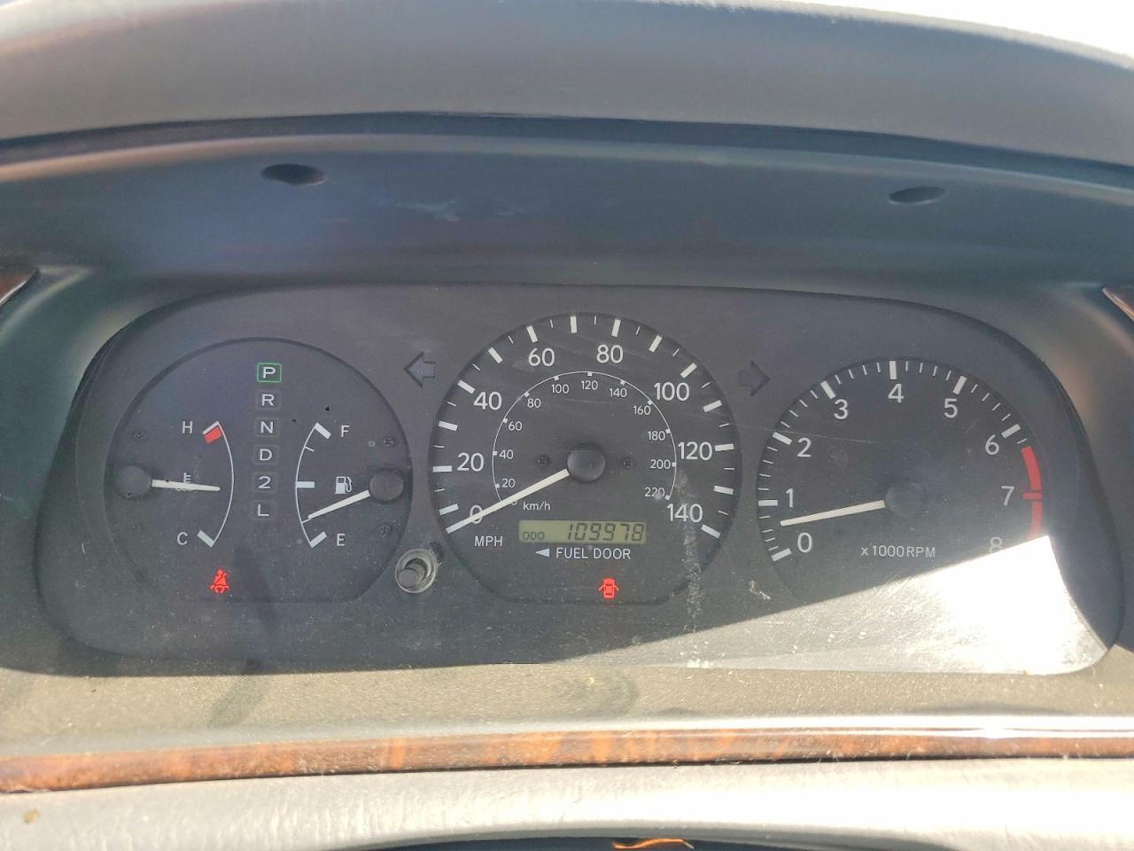 2001 Toyota Camry Le Silver vin: JT2BG22K810566707