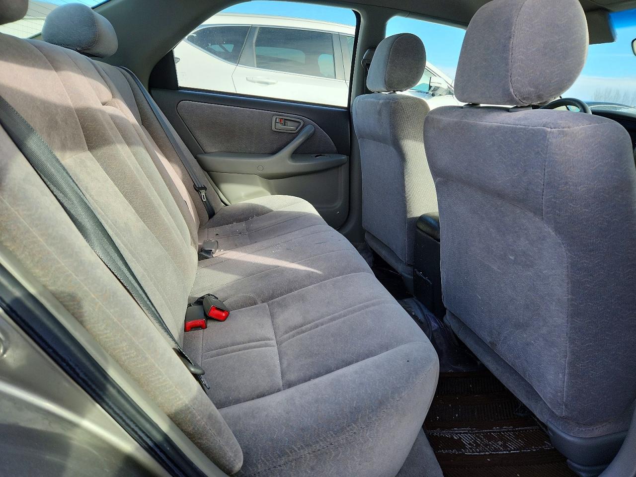 1998 Toyota Camry Ce Beige vin: JT2BG22K8W0134738