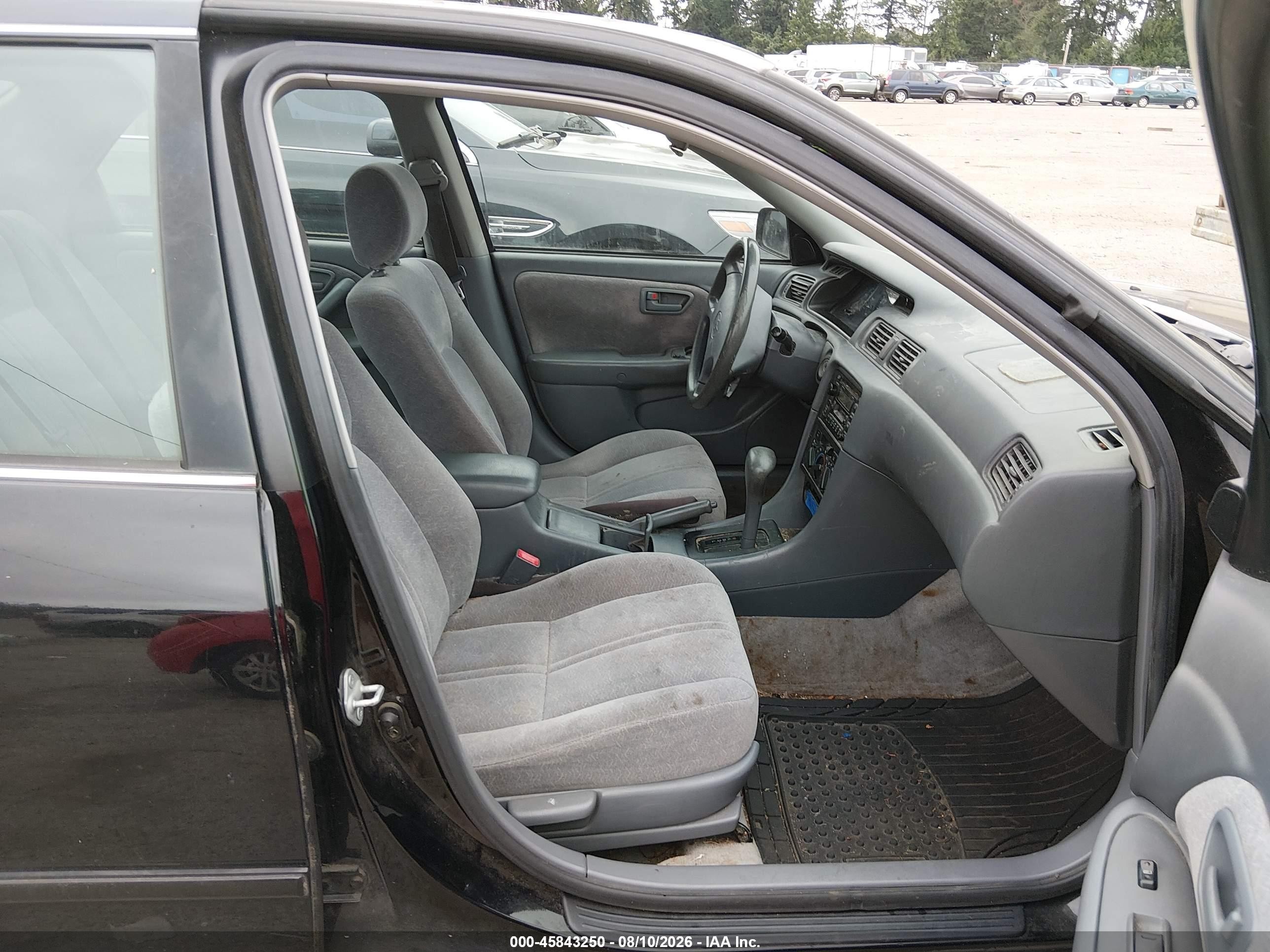 1999 Toyota Camry Le Black vin: JT2BG22K8X0359100