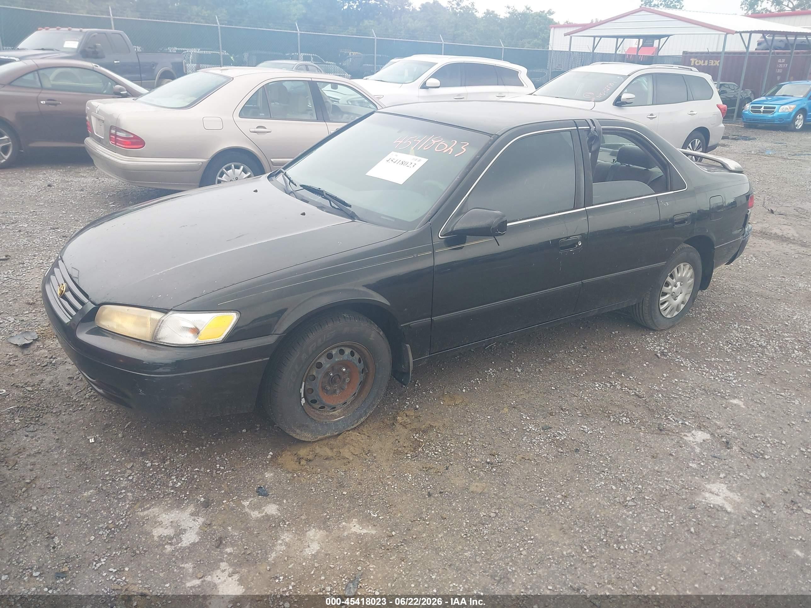1999 Toyota Camry Le Black vin: JT2BG22K8X0374471