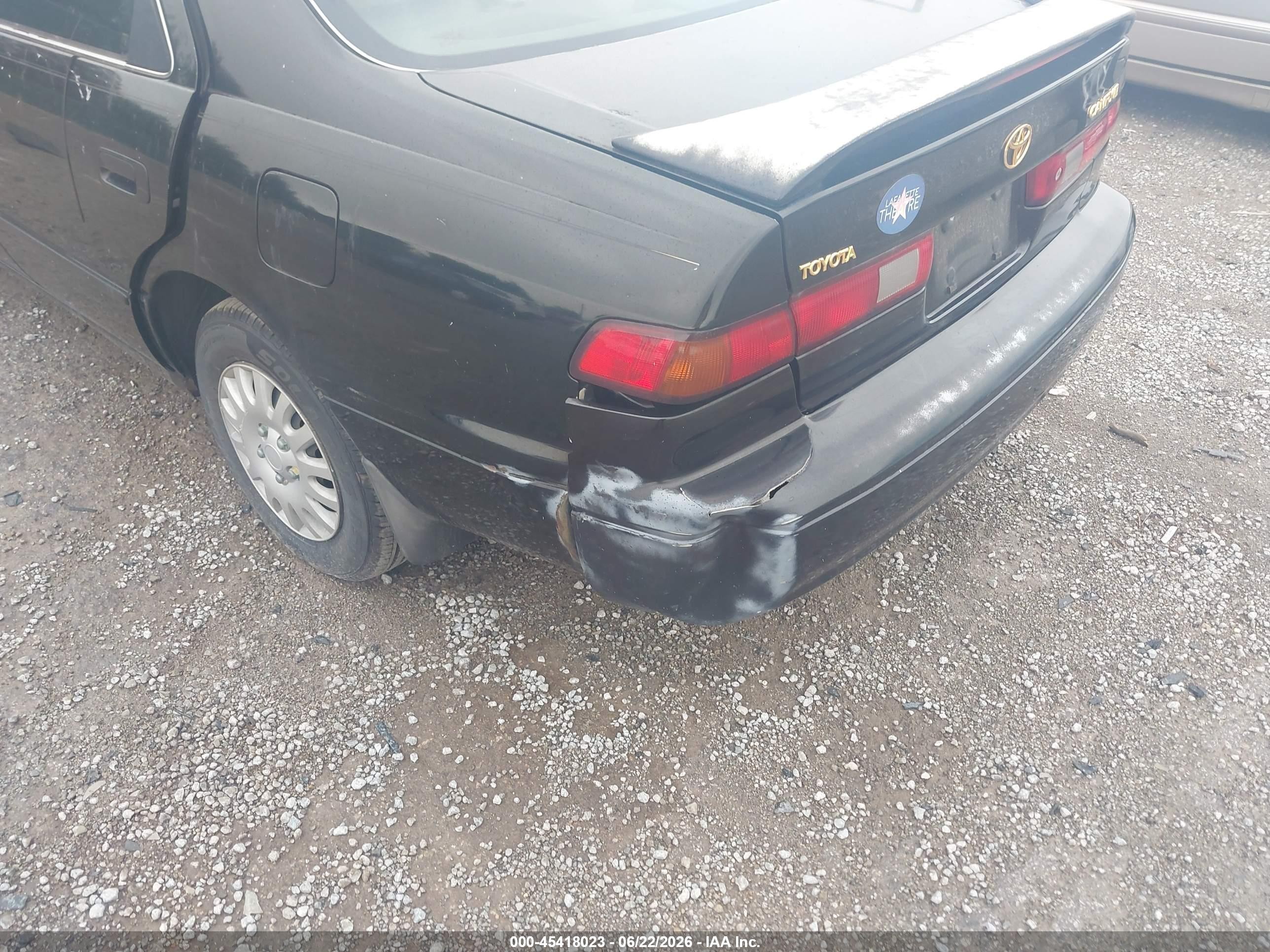 1999 Toyota Camry Le Black vin: JT2BG22K8X0374471