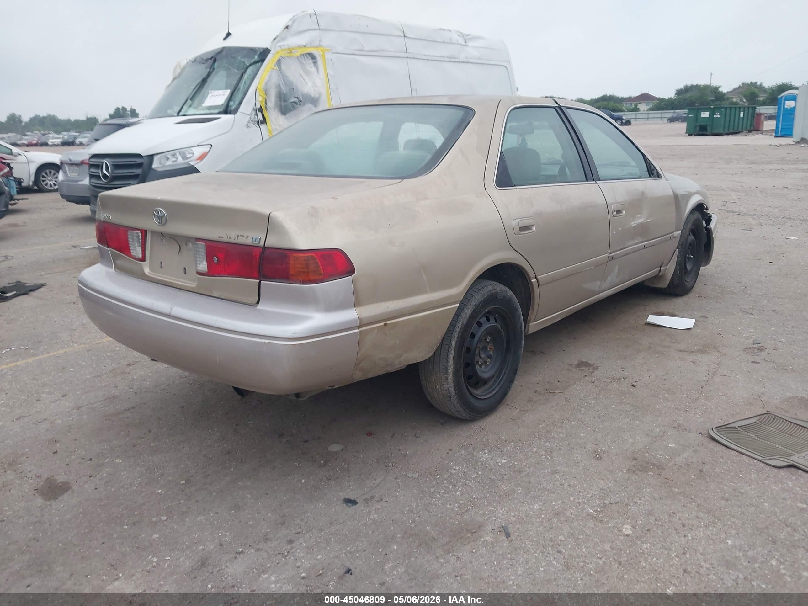2000 Toyota Camry Le Бежевый vin: JT2BG22K8Y0448621
