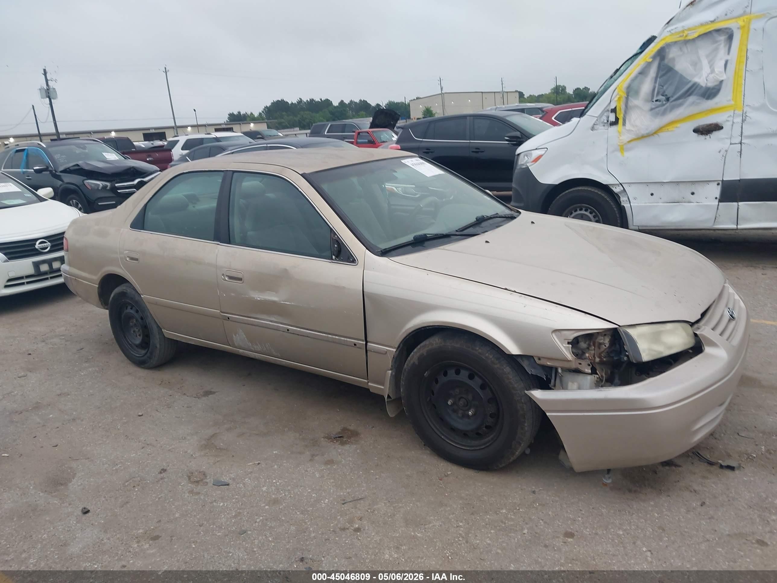 2000 Toyota Camry Le Бежевый vin: JT2BG22K8Y0448621