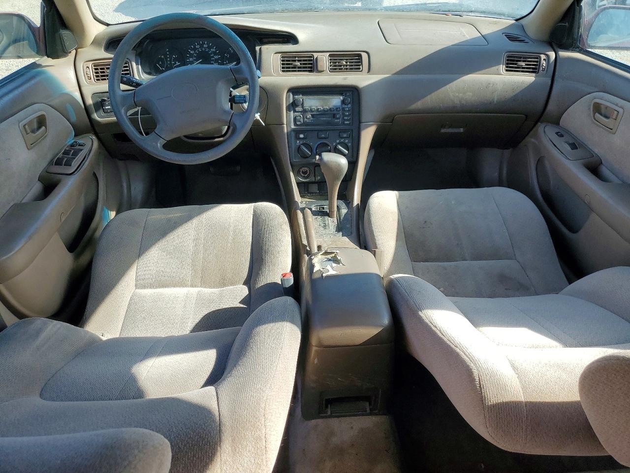 2000 Toyota Camry Le Бордовый vin: JT2BG22K8Y0478749