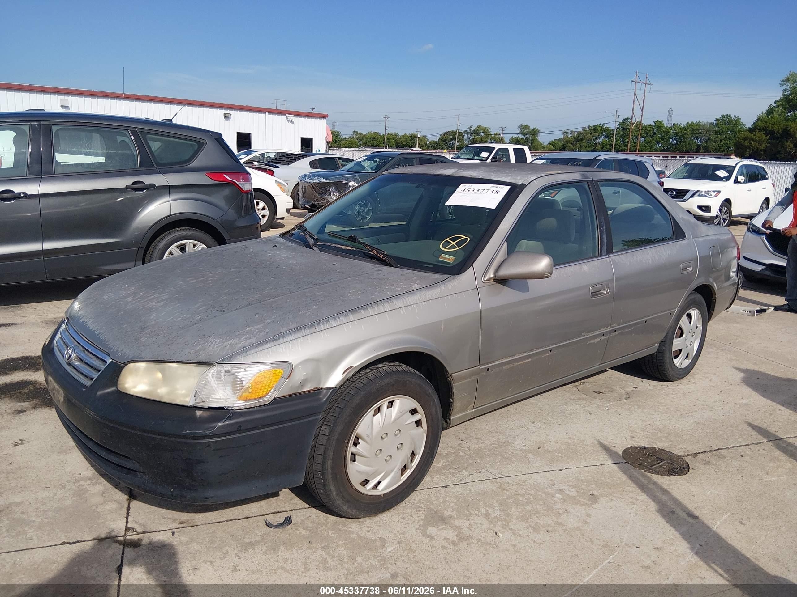 2000 Toyota Camry Le Gray vin: JT2BG22K8Y0482025