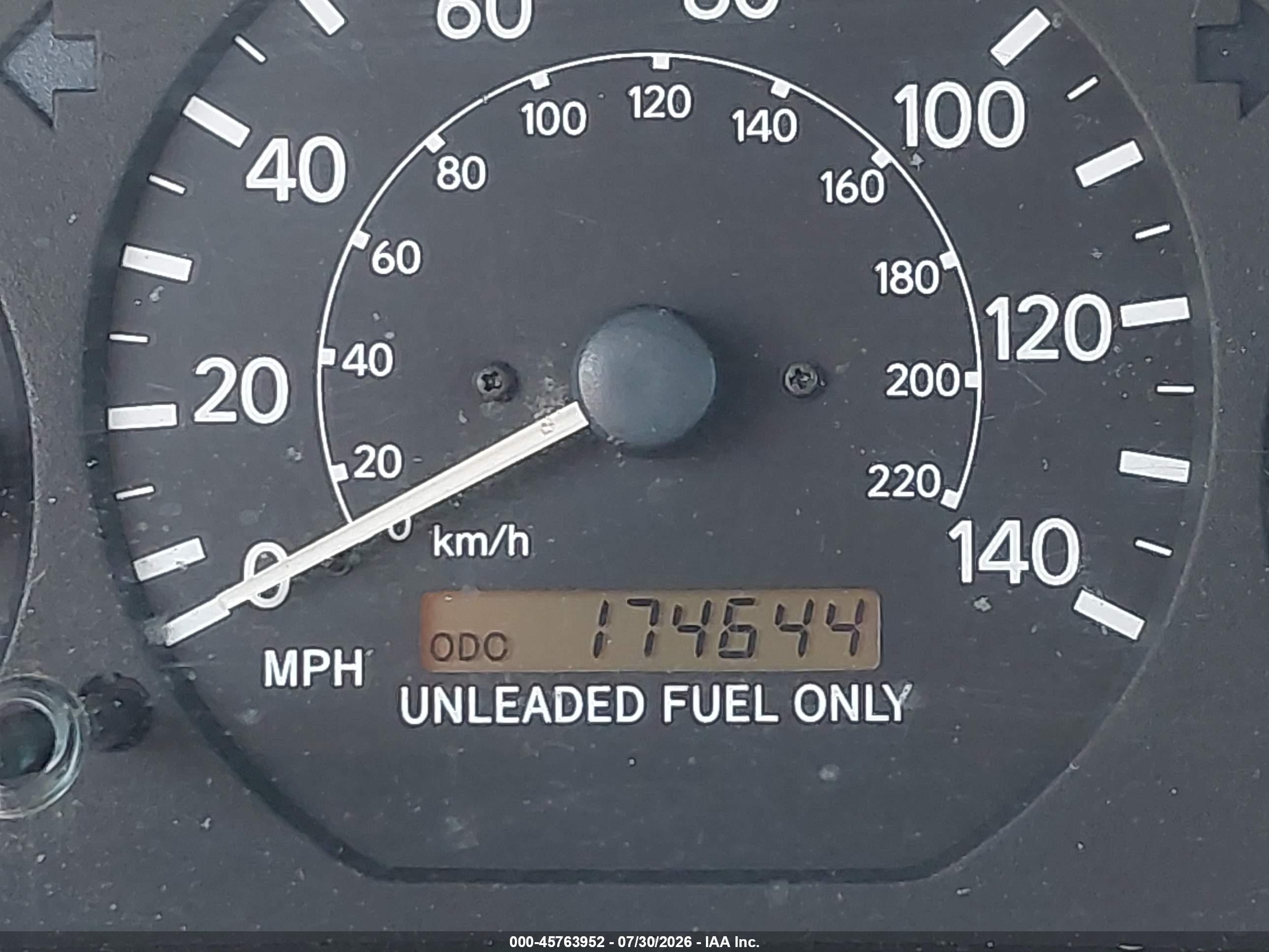 2000 Toyota Camry Le Silver vin: JT2BG22K8Y0498614