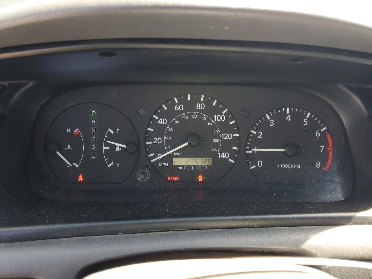 2000 Toyota Camry Le Черный vin: JT2BG22K8Y0530798