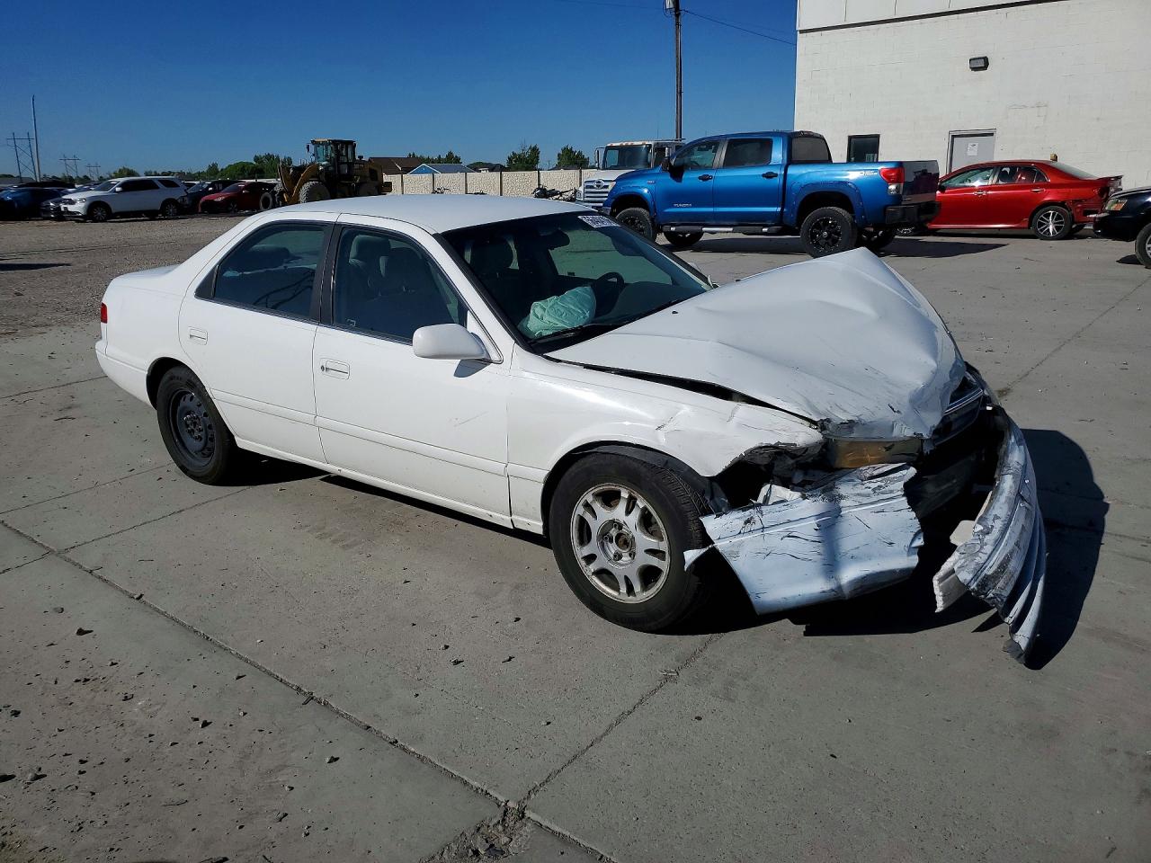 2001 Toyota Camry Le White vin: JT2BG22K910558454
