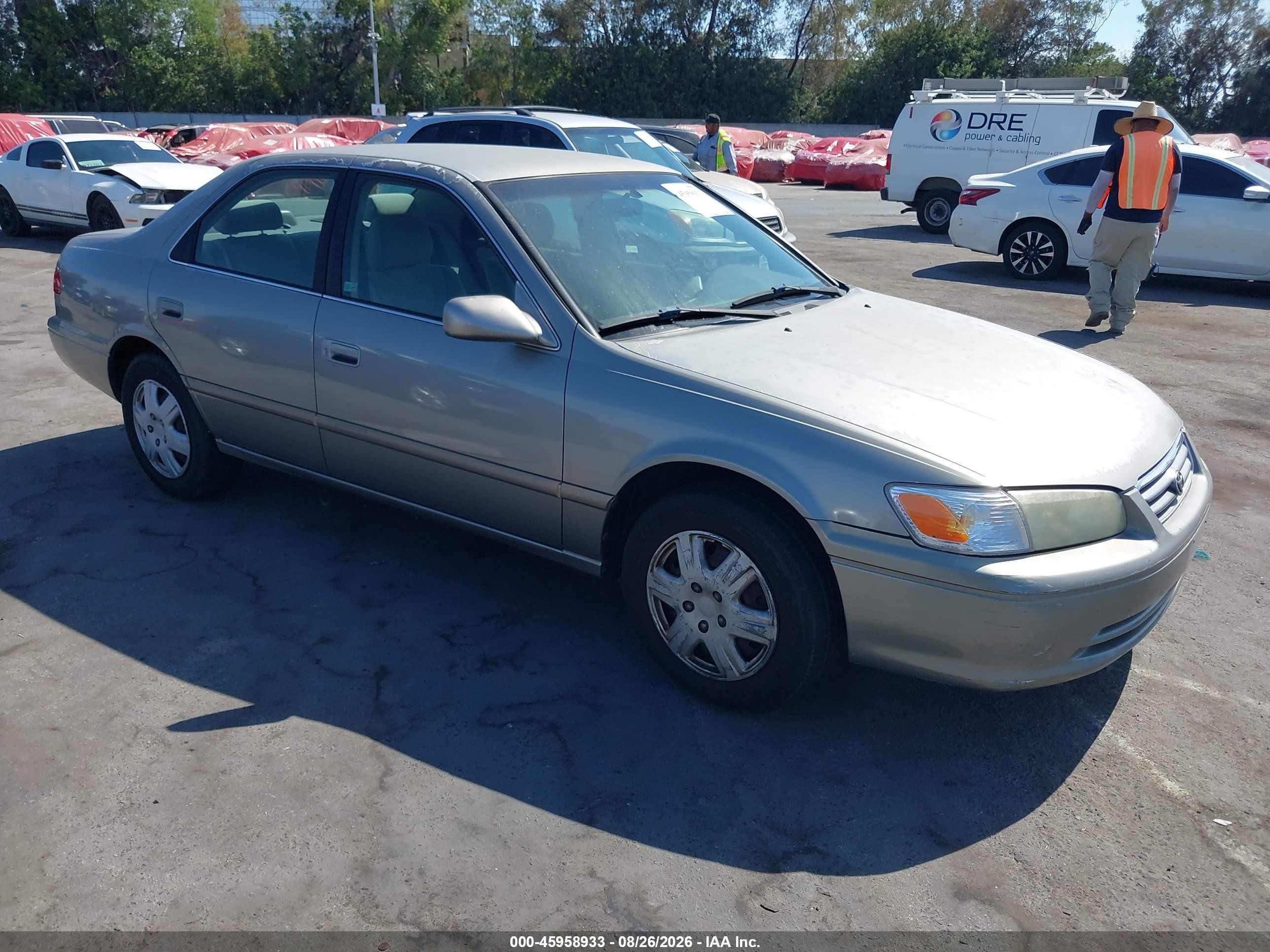 2001 Toyota Camry Le Gray vin: JT2BG22K910606115