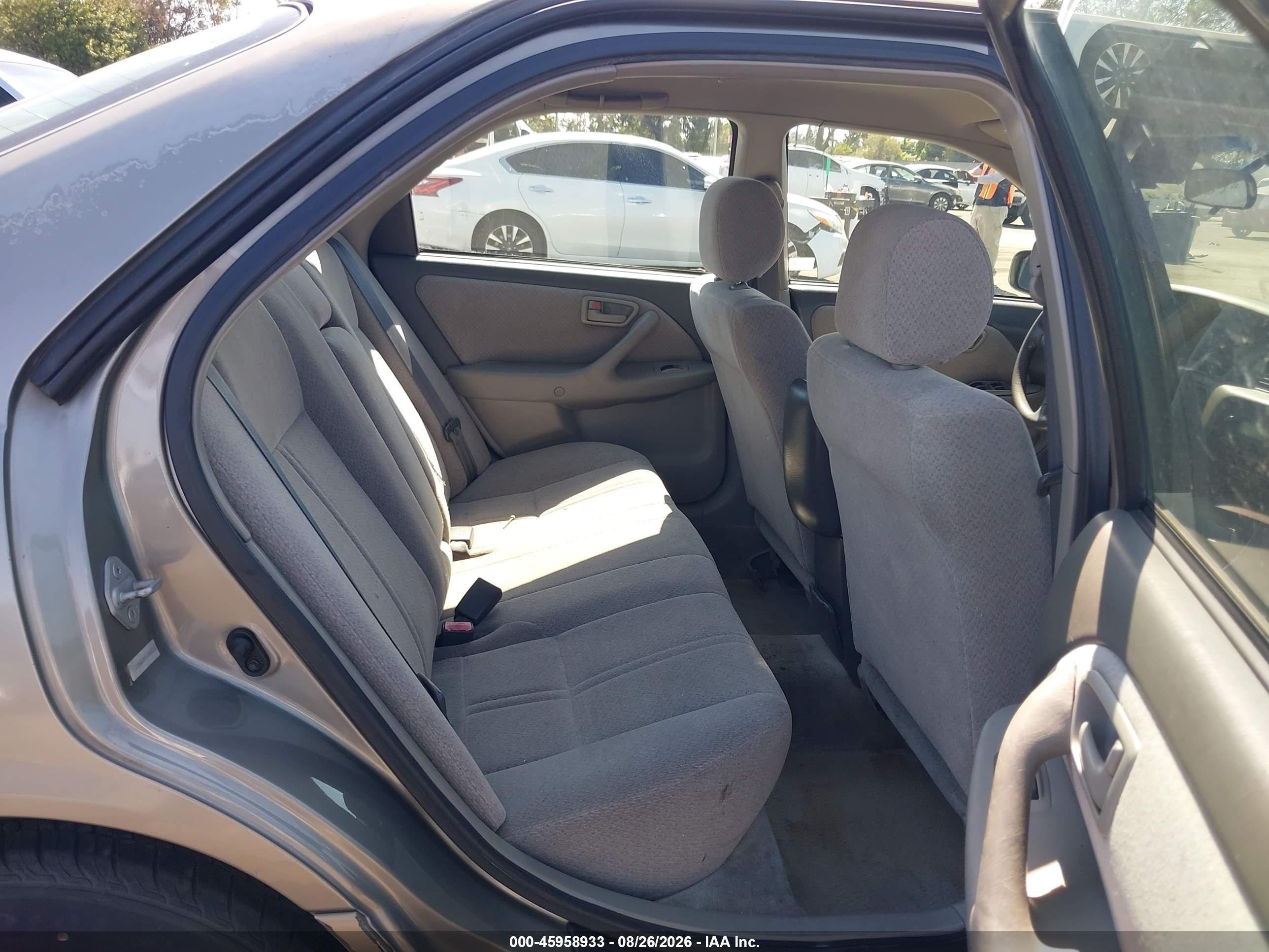 2001 Toyota Camry Le Серый vin: JT2BG22K910606115