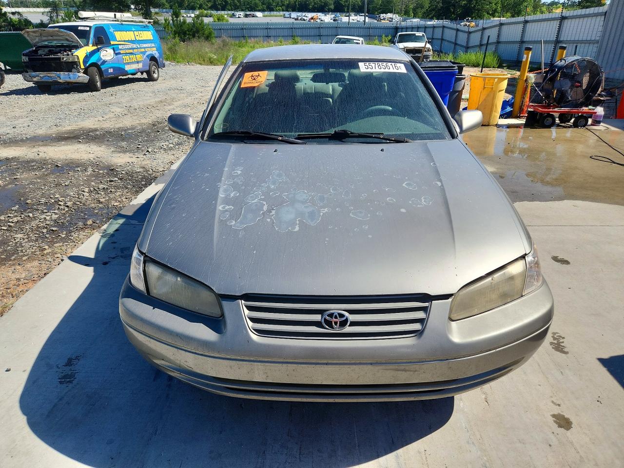 1999 Toyota Camry Le Tan vin: JT2BG22K9X0304560