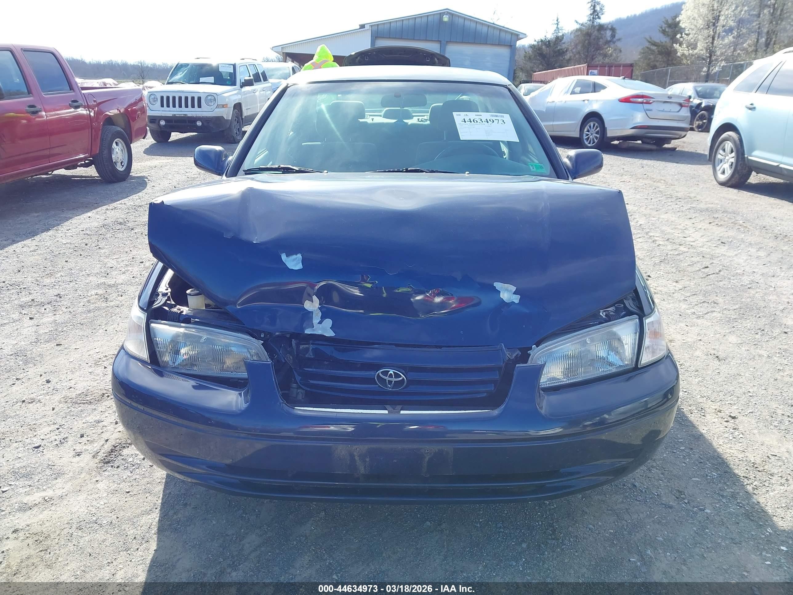 1999 Toyota Camry Le Blue vin: JT2BG22K9X0315865