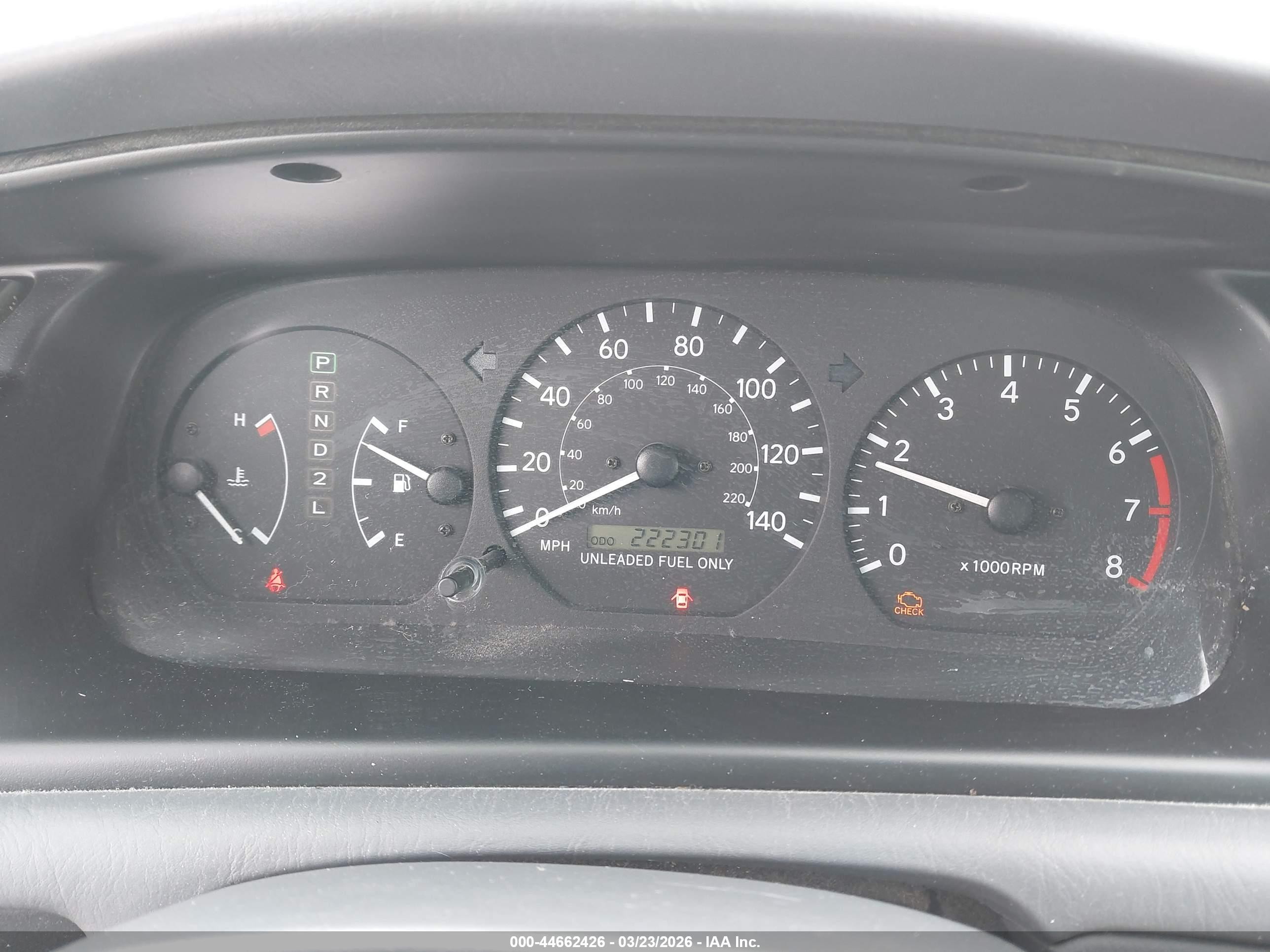 1999 Toyota Camry Le White vin: JT2BG22K9X0376990