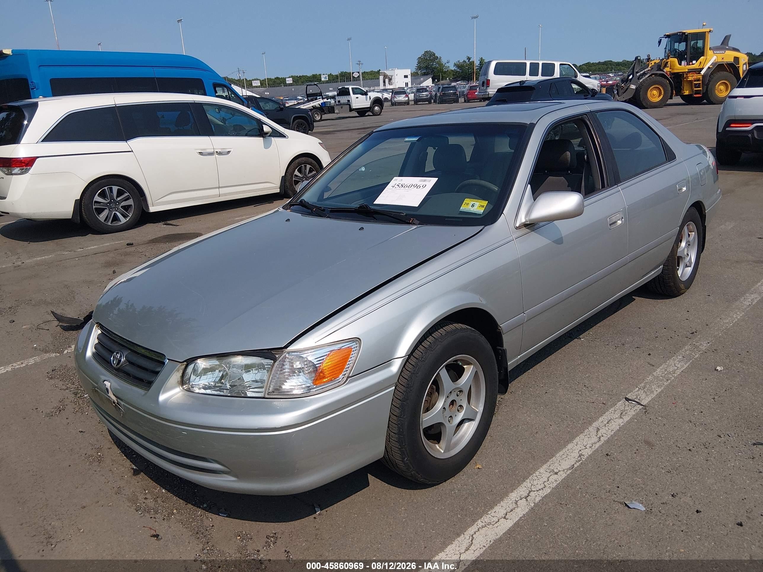 2000 Toyota Camry Le Silver vin: JT2BG22K9Y0449308